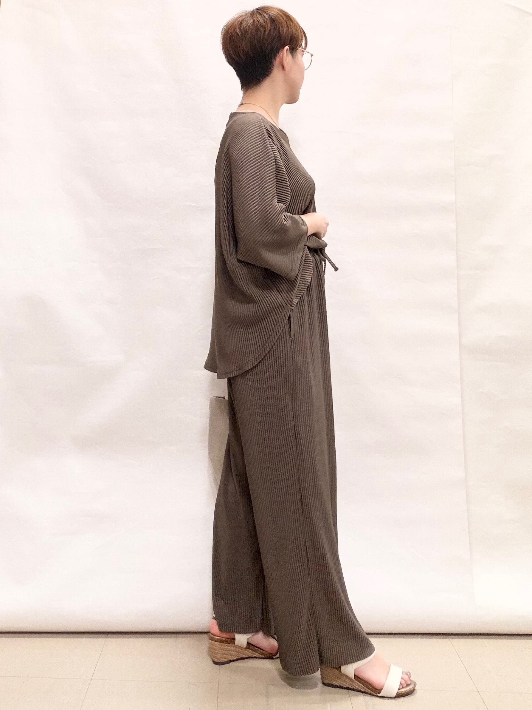 なっちゃんさんの「SHOO･LA･RUE｜【高レビュー】片手で履けるサンダル　シューダル26SS」を使ったコーディネート