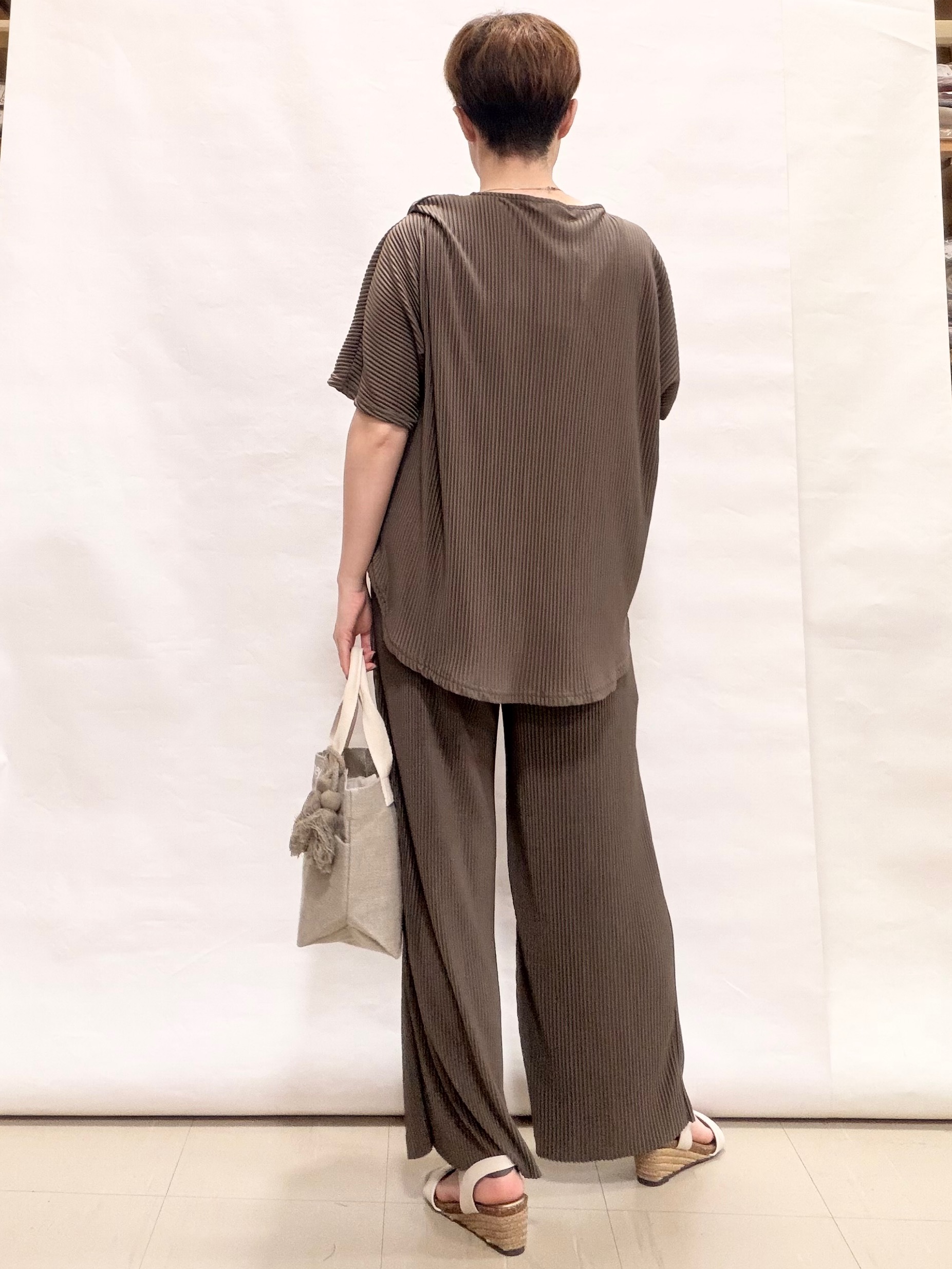 なっちゃんさんの「SHOO･LA･RUE｜【高レビュー】片手で履けるサンダル　シューダル26SS」を使ったコーディネート