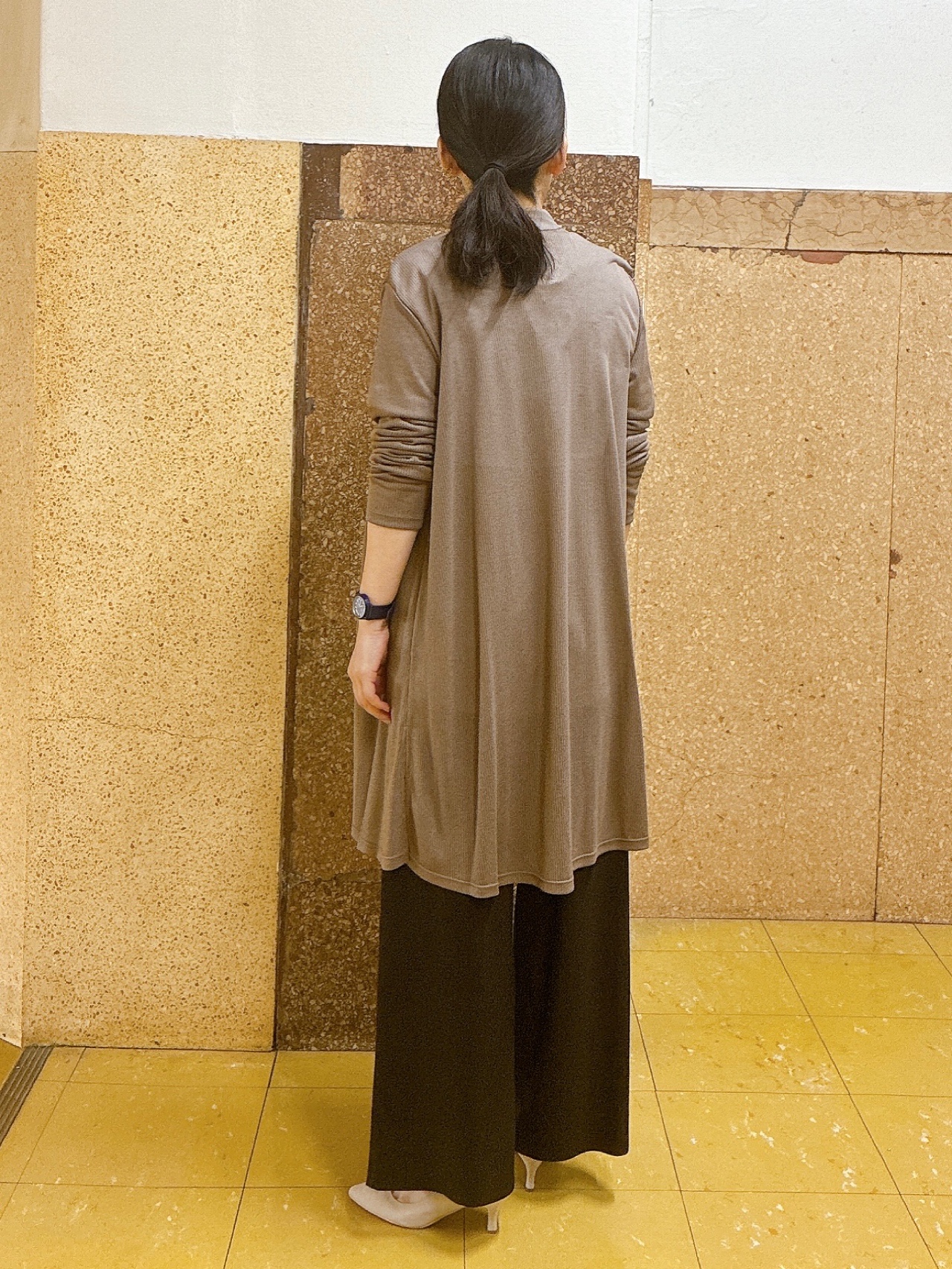 hattoriさんの「INDIVI｜【洗える／アンサンブル可能】シアーストライプカーディガン」を使ったコーディネート