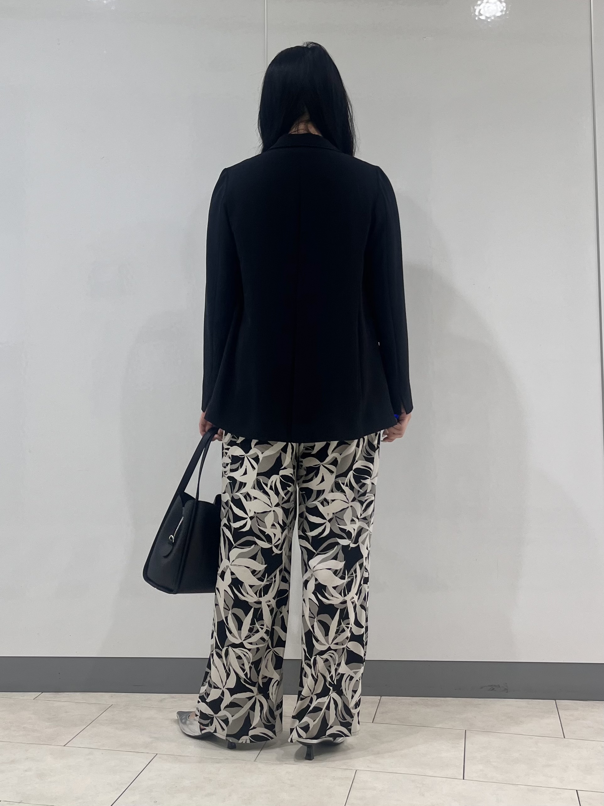 hasuさんの「INDIVI｜【洗える／多機能／SETUP可】着る日傘ダブルジャケット」を使ったコーディネート