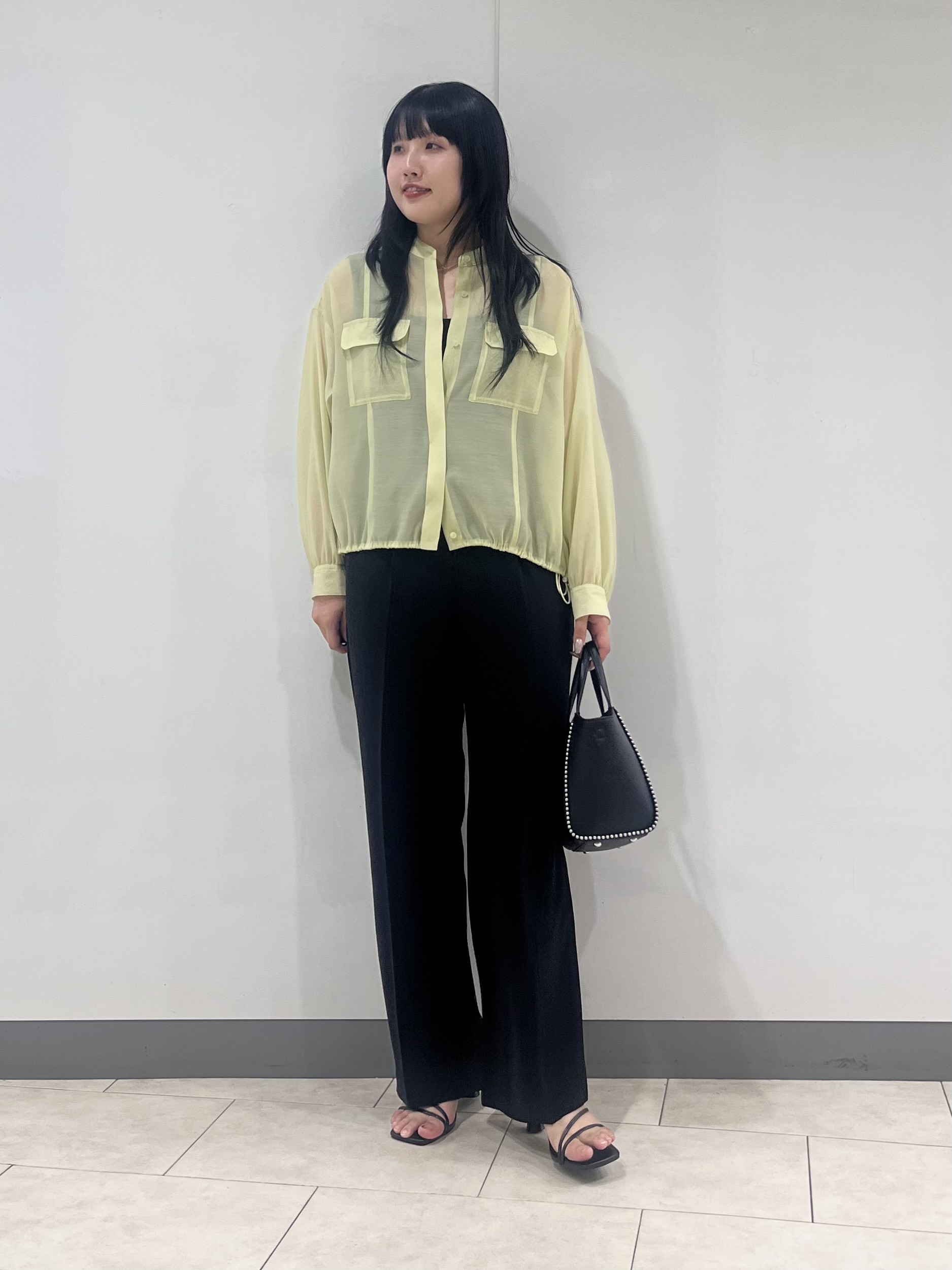hasuさんの「INDIVI｜【トレンド／2WAY】裾ドロスト付きシアーブラウスブルゾン」を使ったコーディネート