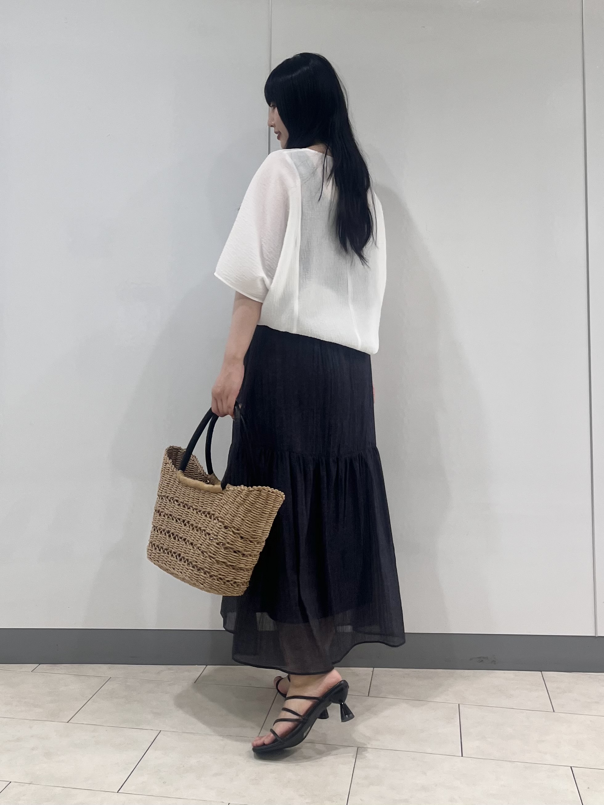 hasuさんの「INDIVI｜【華奢見え】ジャカード ドルマントップス」を使ったコーディネート