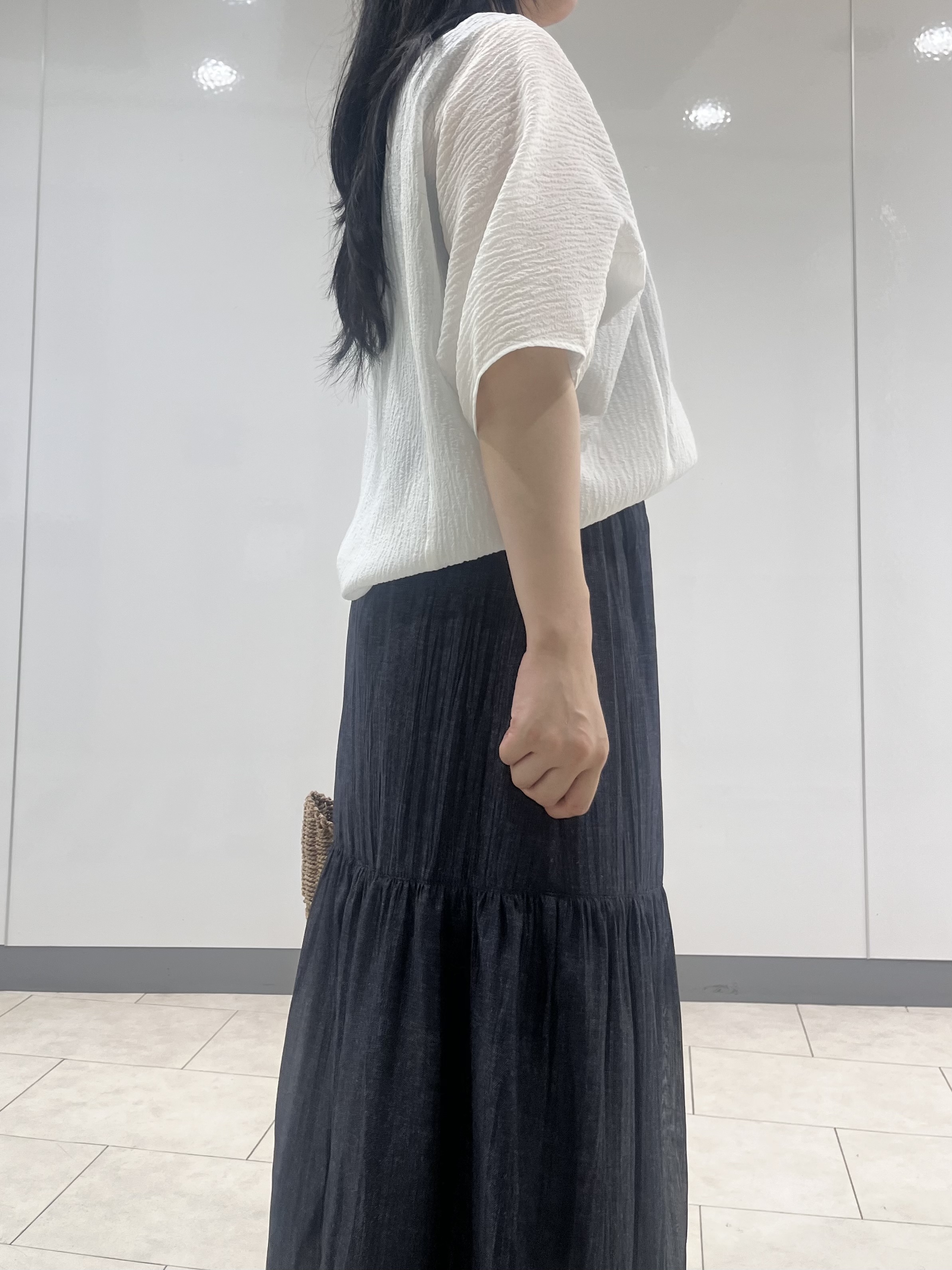 hasuさんの「INDIVI｜【華奢見え】ジャカード ドルマントップス」を使ったコーディネート
