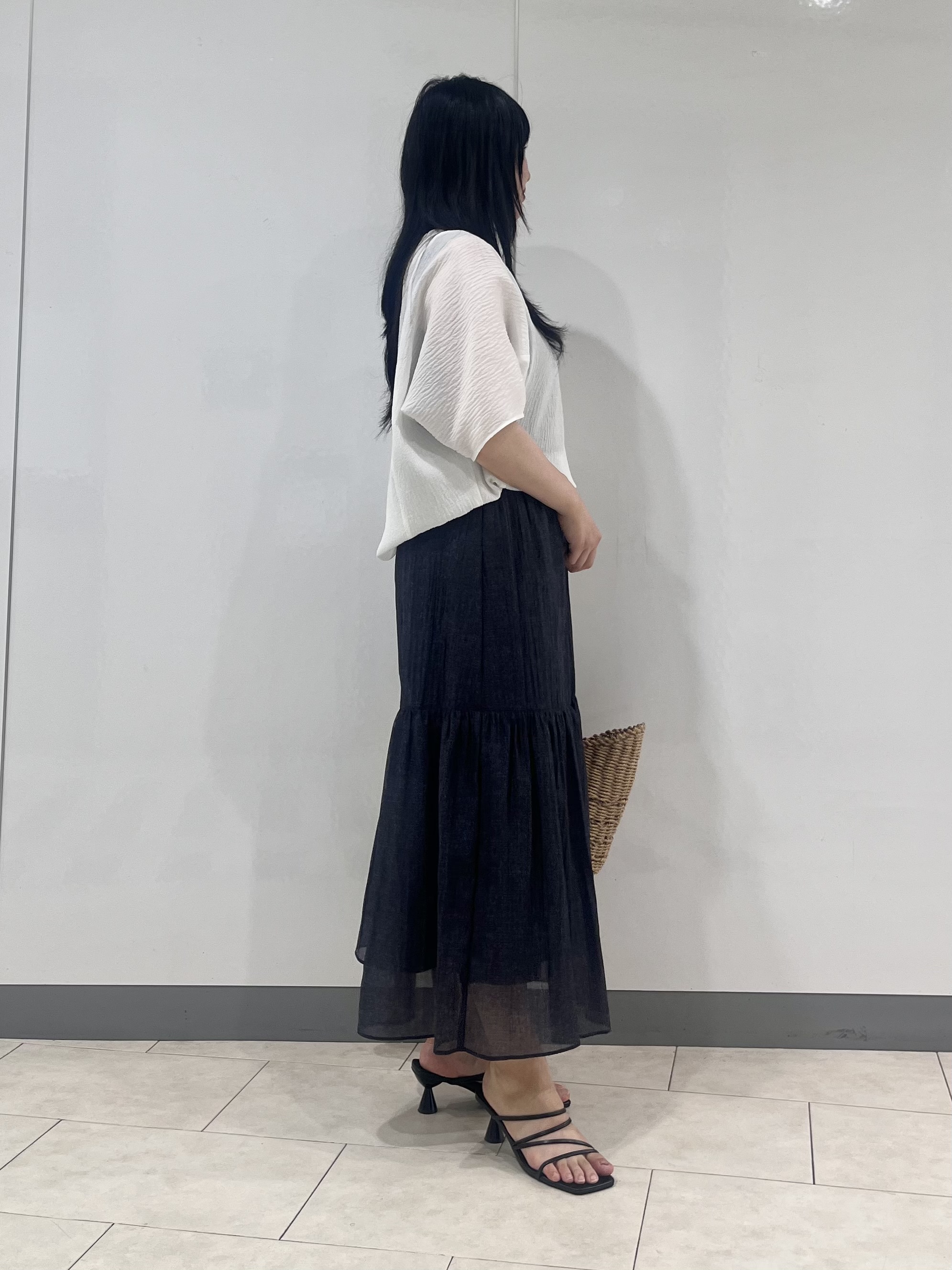 hasuさんの「INDIVI｜【華奢見え】ジャカード ドルマントップス」を使ったコーディネート