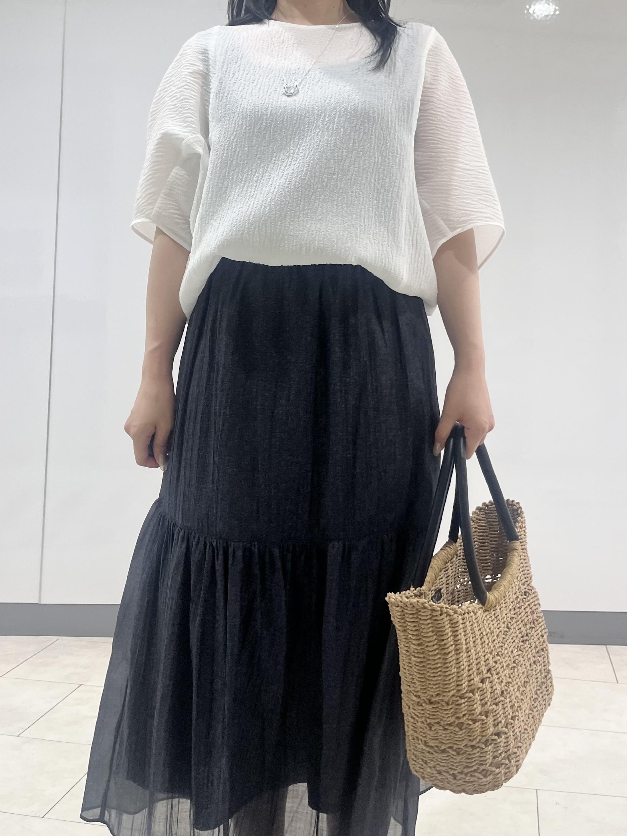 hasuさんの「INDIVI｜【華奢見え】ジャカード ドルマントップス」を使ったコーディネート