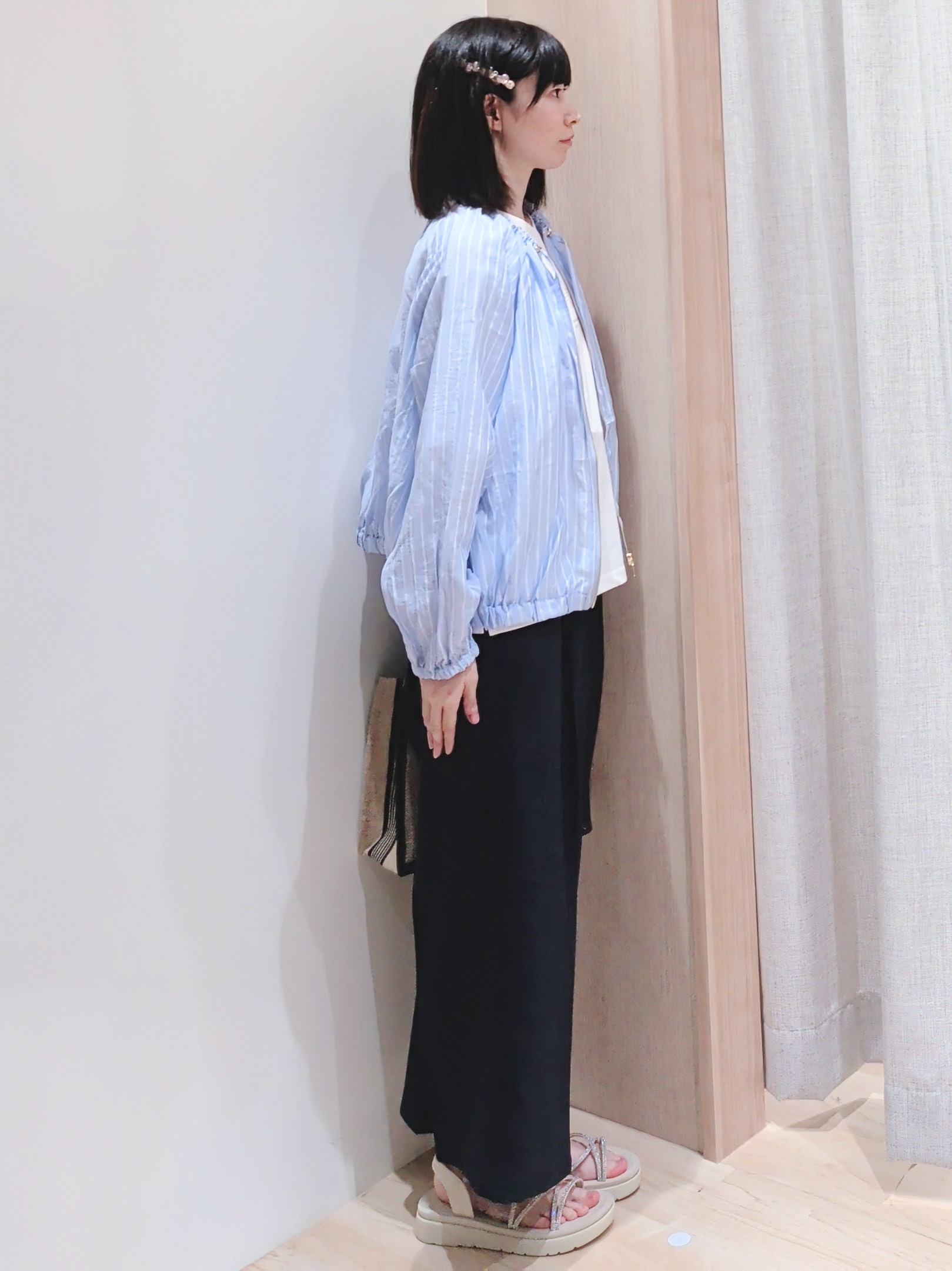 Yuiさんの「grove｜気温調整にも◎ブラウス感覚で羽織れるシアーブルゾン」を使ったコーディネート