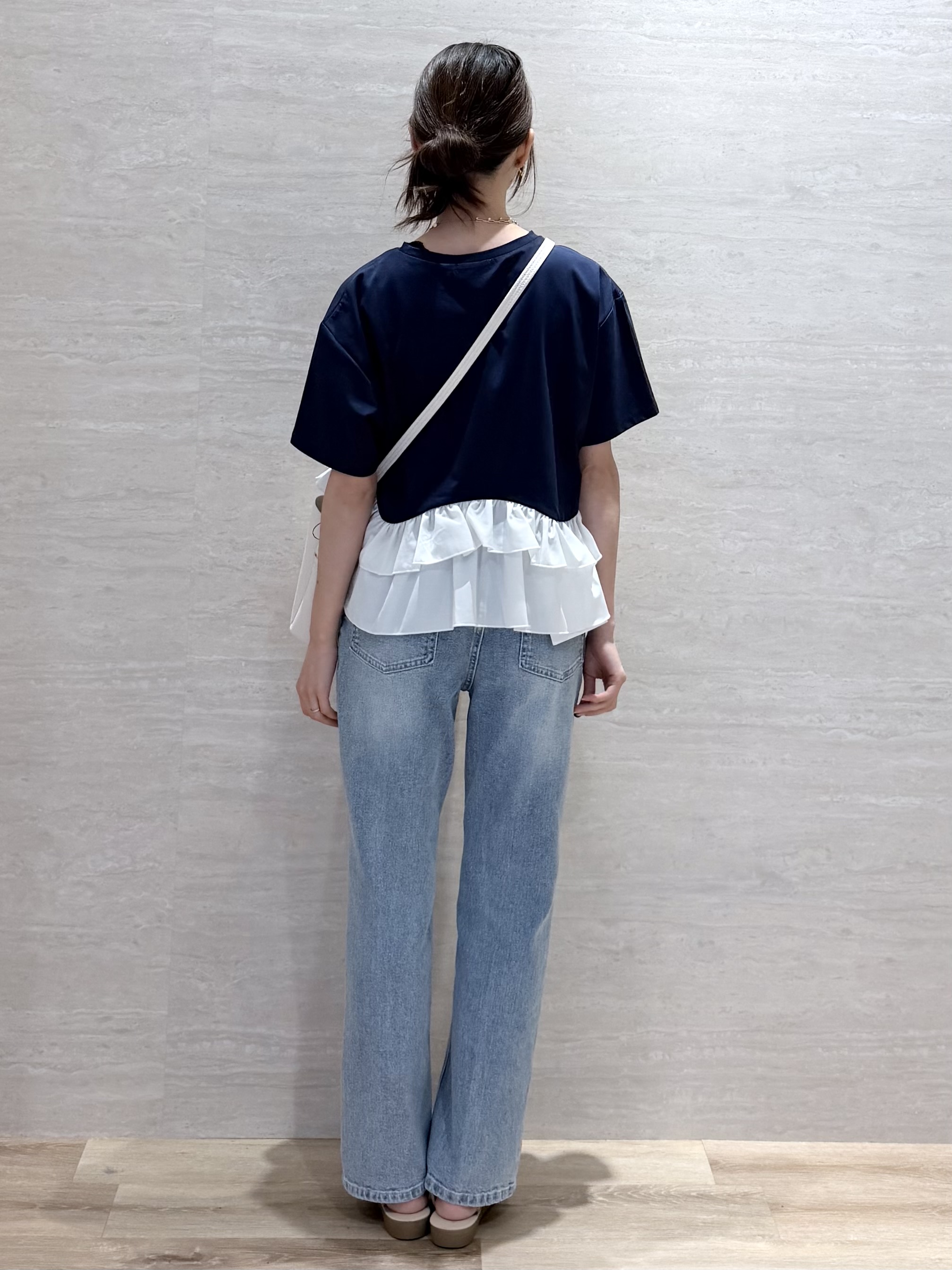 Hinaさんの「OPAQUE.CLIP｜裾フリルドッキングTシャツ【洗濯機OK】」を使ったコーディネート