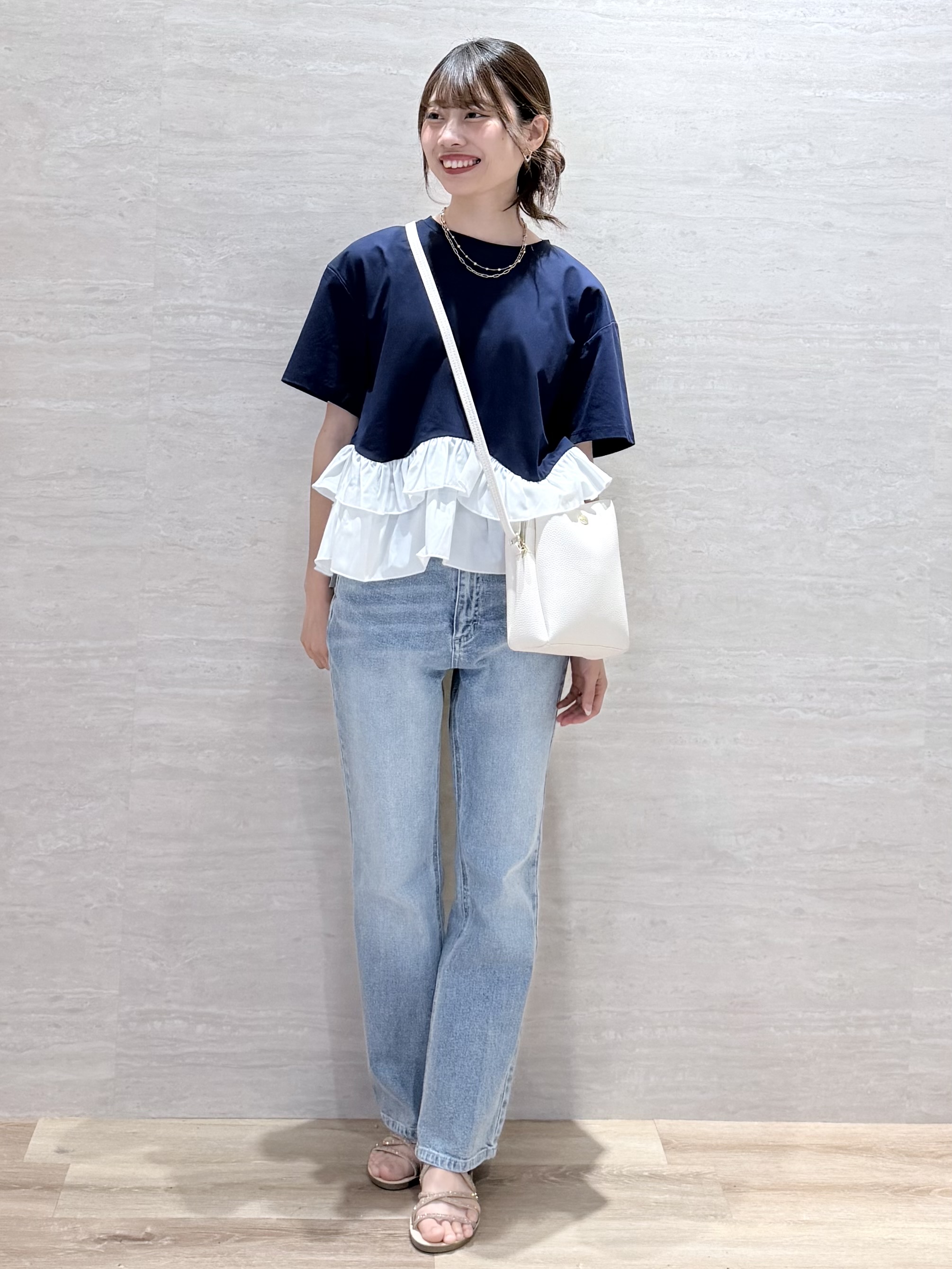 Hinaさんの「OPAQUE.CLIP｜裾フリルドッキングTシャツ【洗濯機OK】」を使ったコーディネート