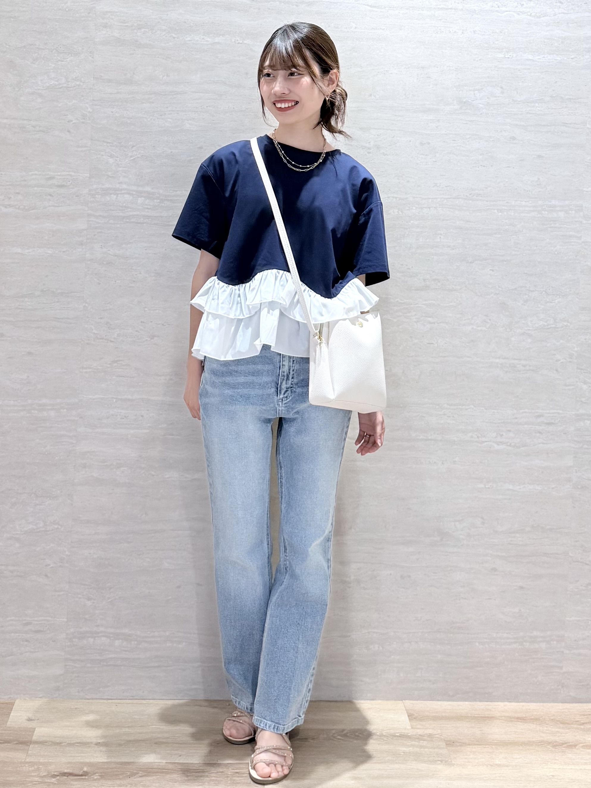 Hinaさんの「OPAQUE.CLIP｜裾フリルドッキングTシャツ【洗濯機OK】」を使ったコーディネート