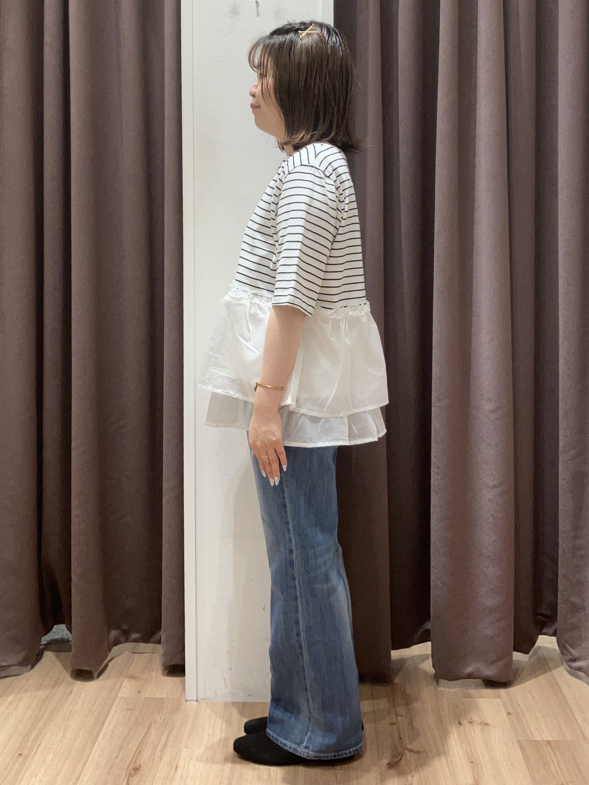 みちゃさんの「grove｜【体型カバー】INせず決まる、ウエストシアーフリルTシャツ」を使ったコーディネート