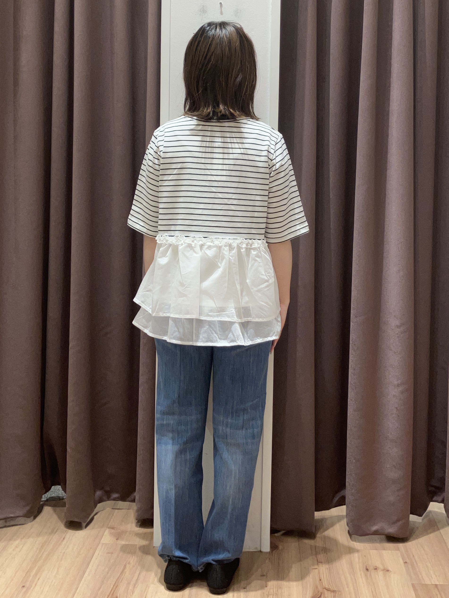 みちゃさんの「grove｜【体型カバー】INせず決まる、ウエストシアーフリルTシャツ」を使ったコーディネート