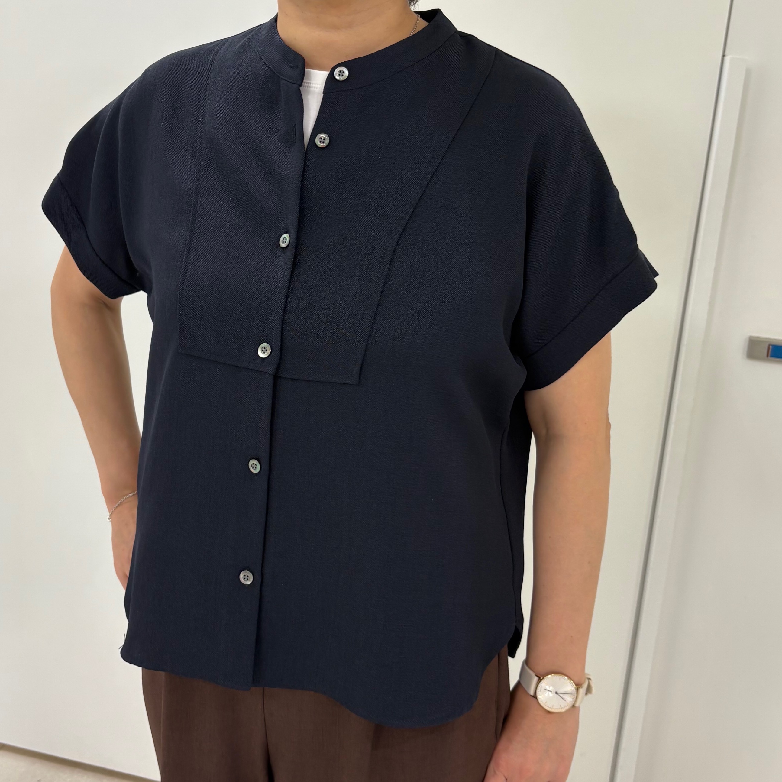 hIさんの「COUP DE CHANCE｜【手洗い可／日本製】半袖ロゴTシャツ」を使ったコーディネート