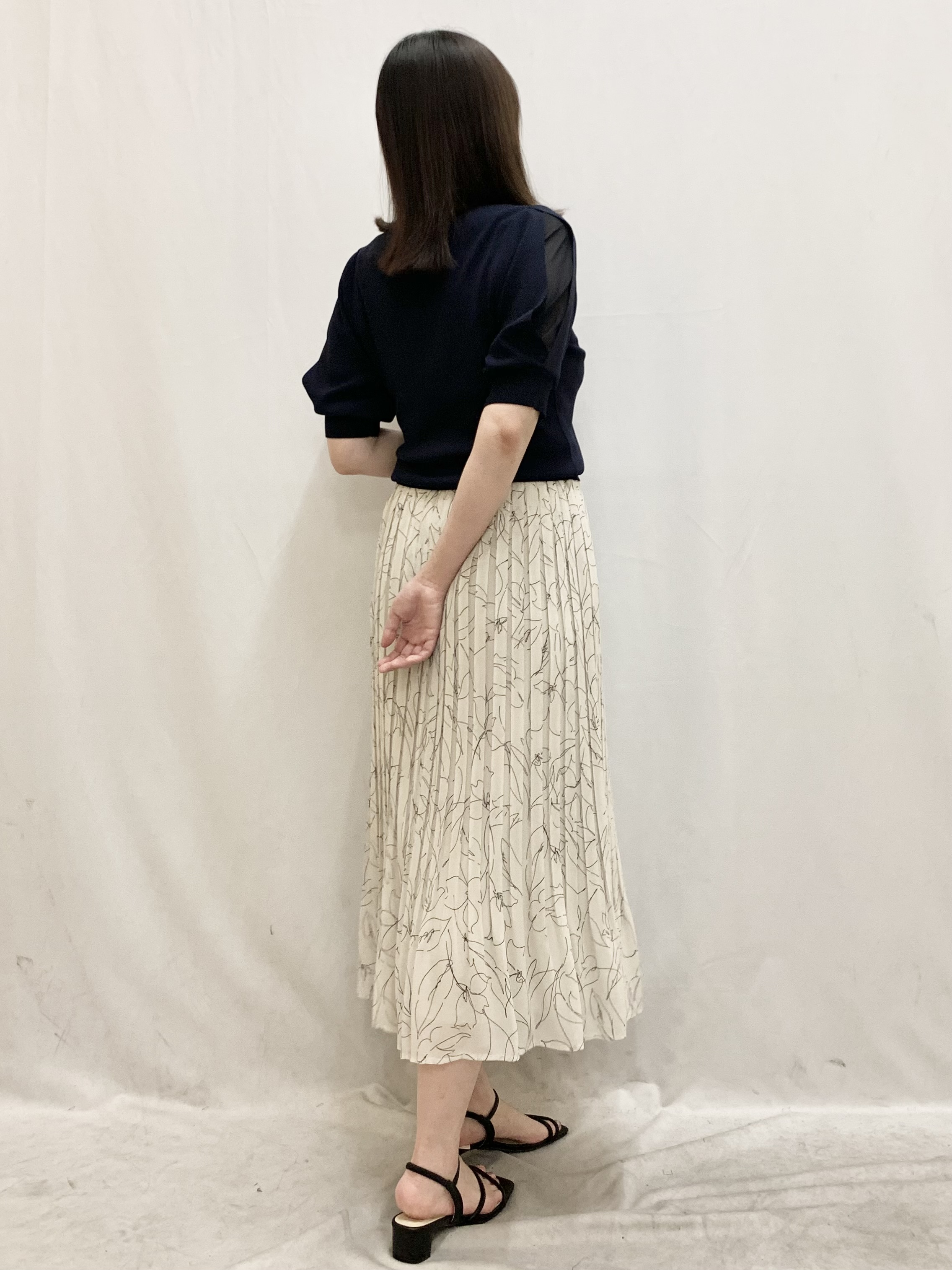 kasumiさんの「index｜【接触冷感／UVケア】クールタッチラップスリーブニット《洗濯機OK／XS～3L／9col》」を使ったコーディネート