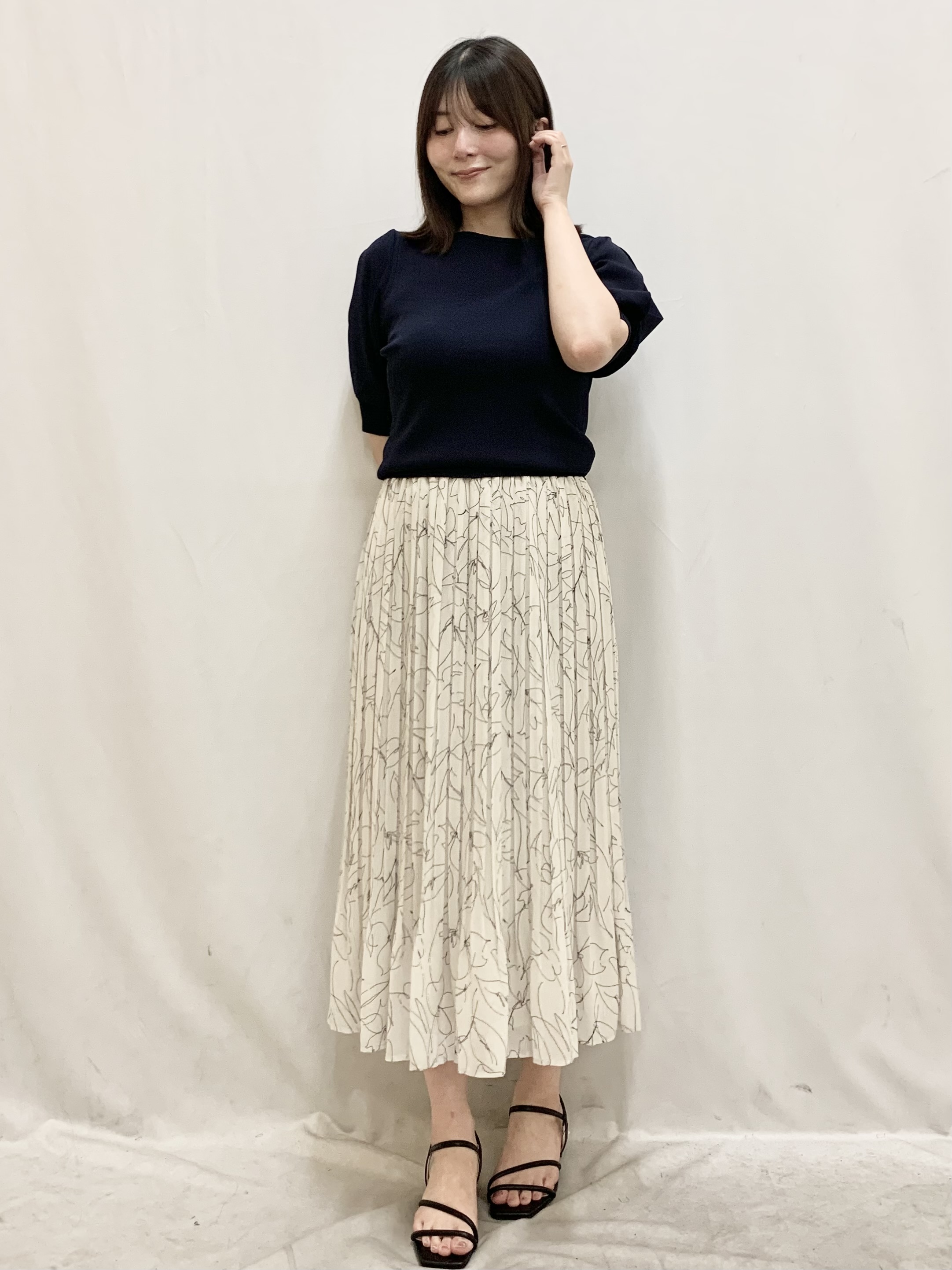 kasumiさんの「index｜【接触冷感／UVケア】クールタッチラップスリーブニット《洗濯機OK／XS～3L／9col》」を使ったコーディネート