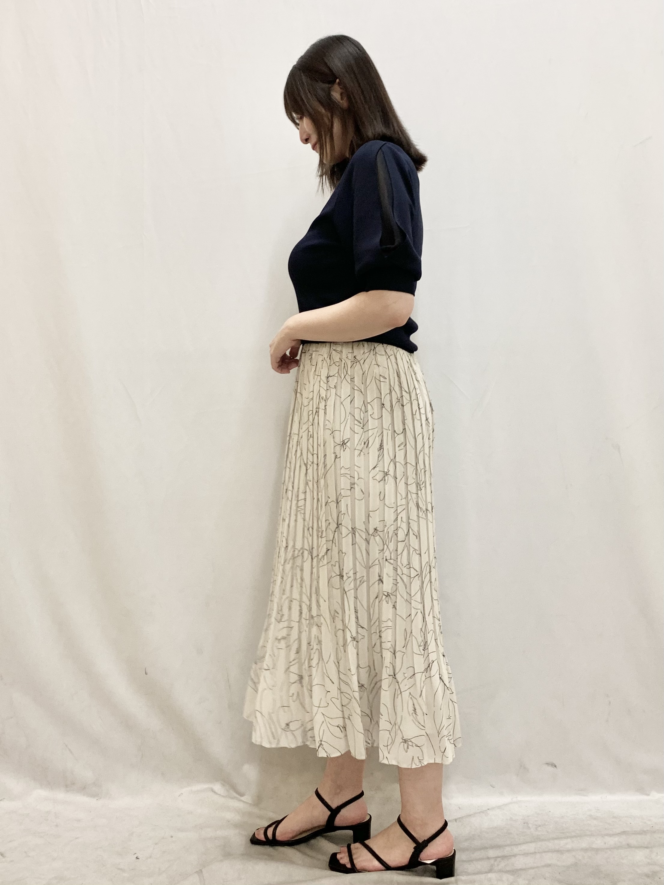 kasumiさんの「index｜【接触冷感／UVケア】クールタッチラップスリーブニット《洗濯機OK／XS～3L／9col》」を使ったコーディネート