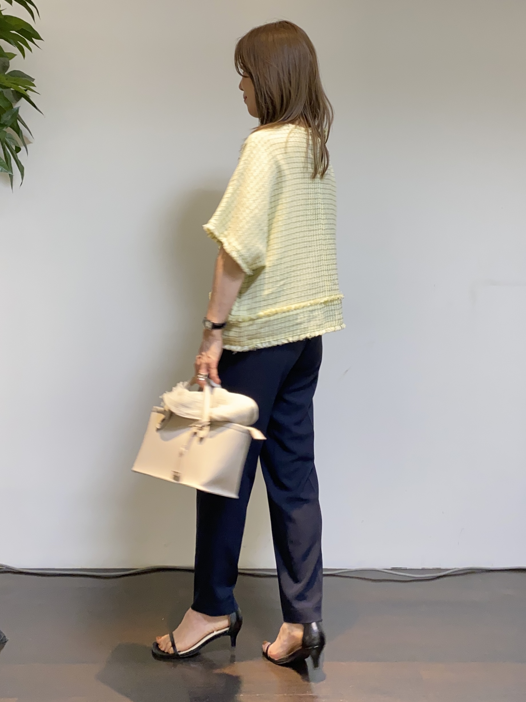 tomoさんの「UNTITLED｜◆ファンシーツイードブラウス」を使ったコーディネート