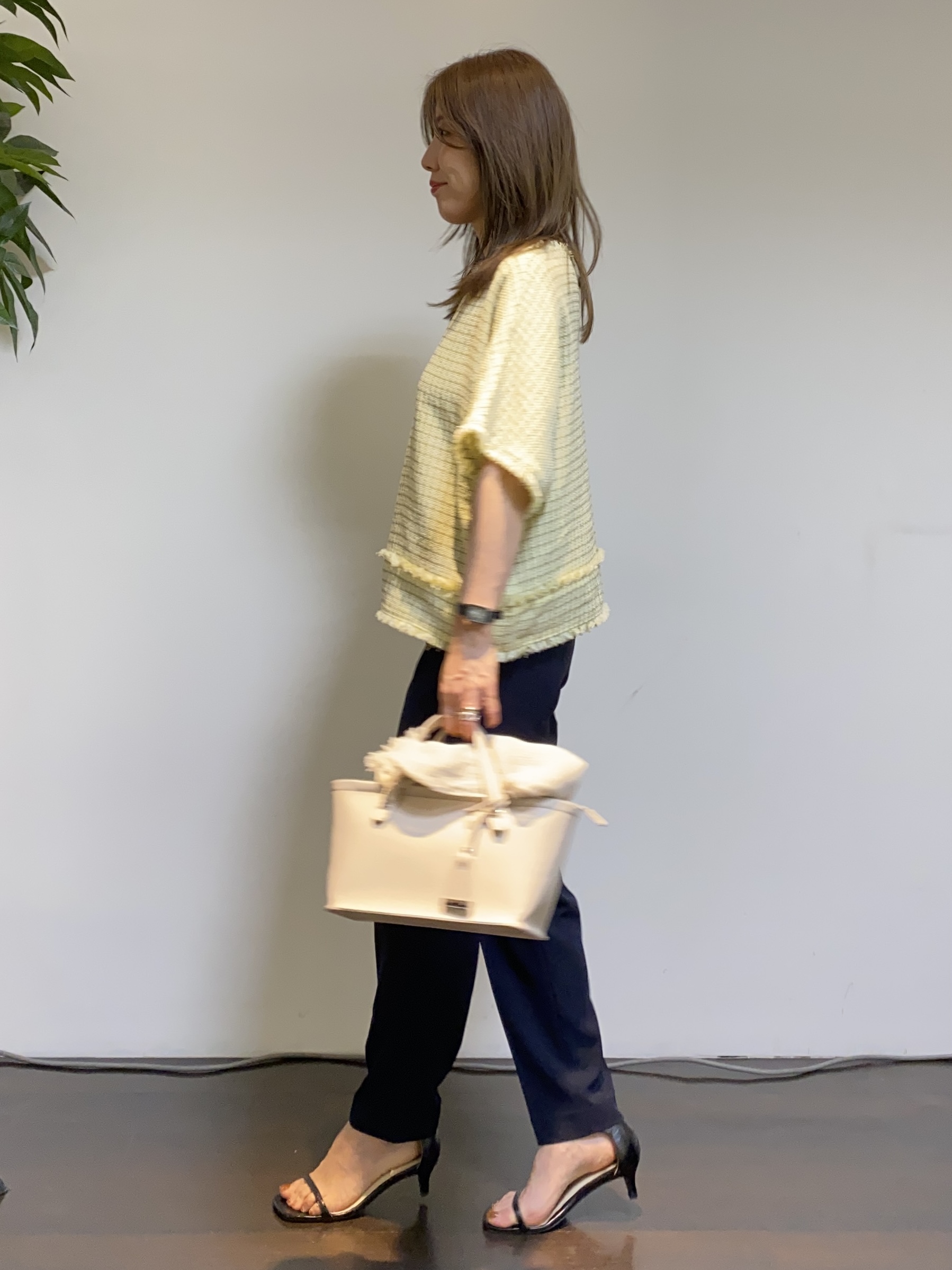 tomoさんの「UNTITLED｜◆ファンシーツイードブラウス」を使ったコーディネート