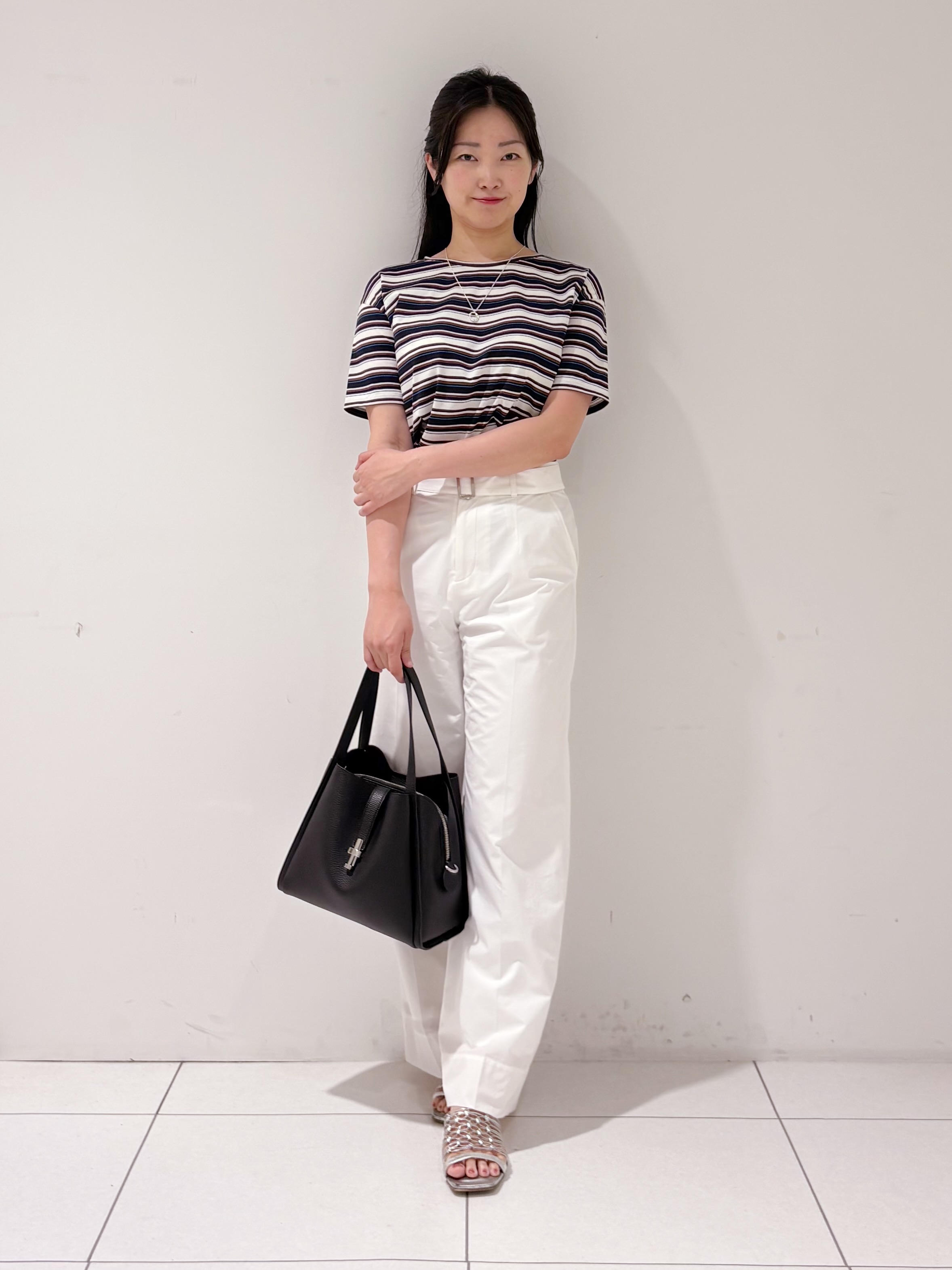 momokoさんの「INDIVI｜【ゆったり／着映え】ボーダーリラクシーTシャツ」を使ったコーディネート