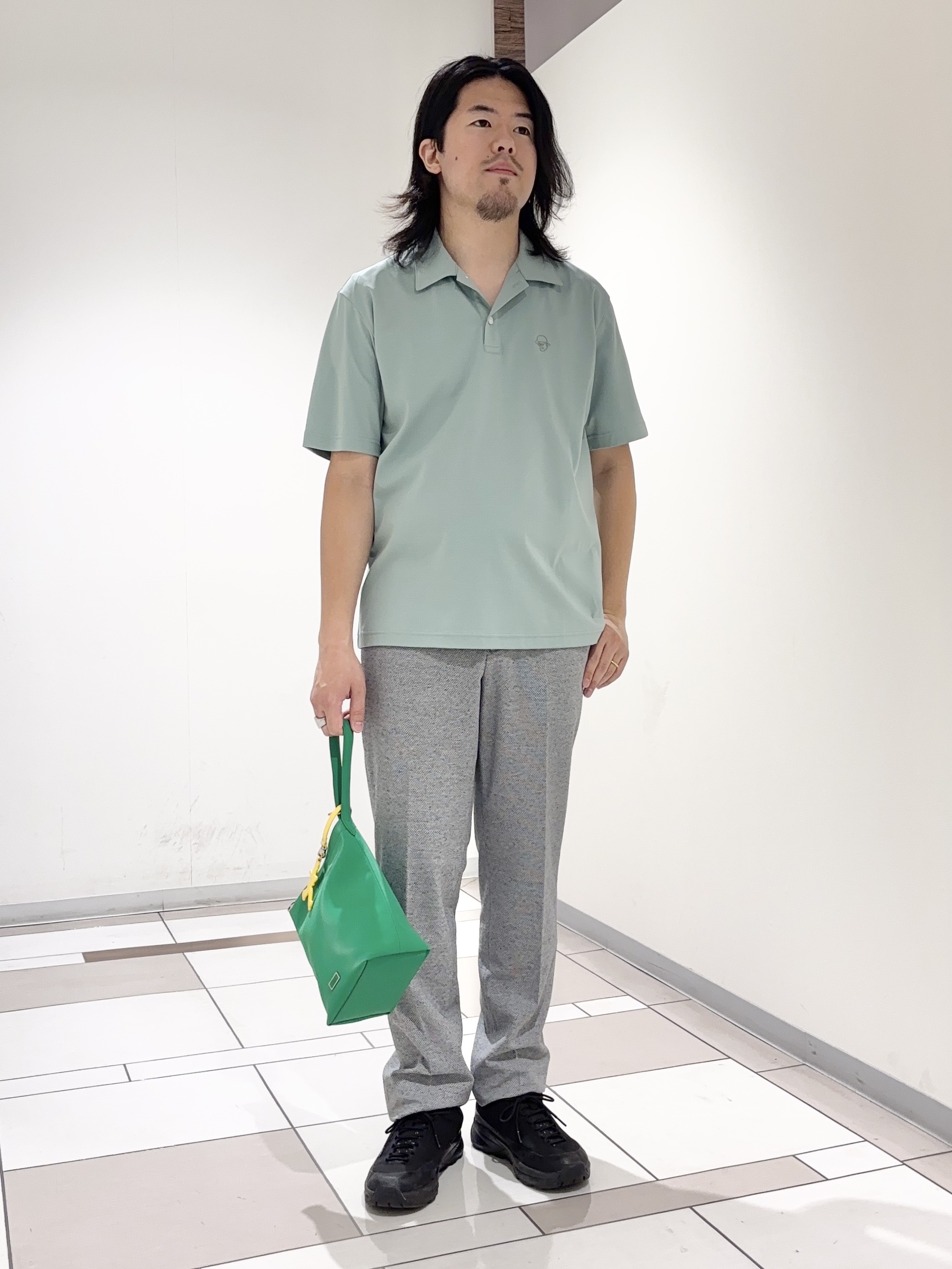 及川さんの「TAKEO KIKUCHI｜【接触冷感】アイスクリアコットン ワンポイント ポロシャツ」を使ったコーディネート