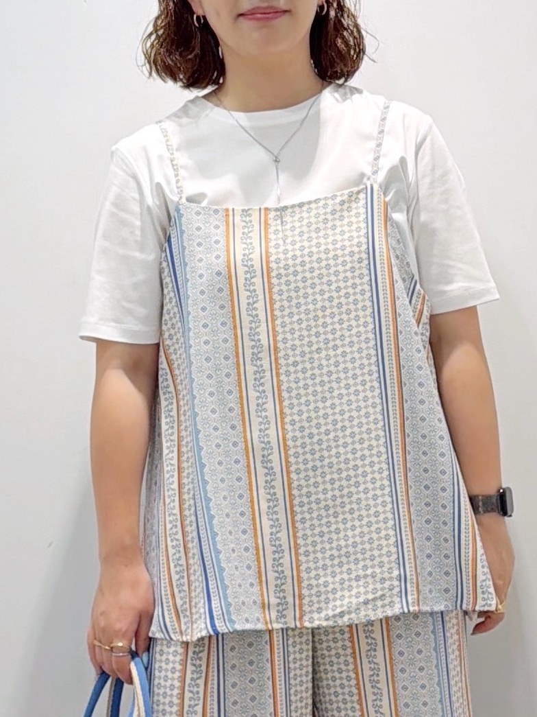sumicaさんの「OPAQUE.CLIP｜【前後2WAY】プリントキャミブラウス／セットアップ可《洗濯機OK》」を使ったコーディネート