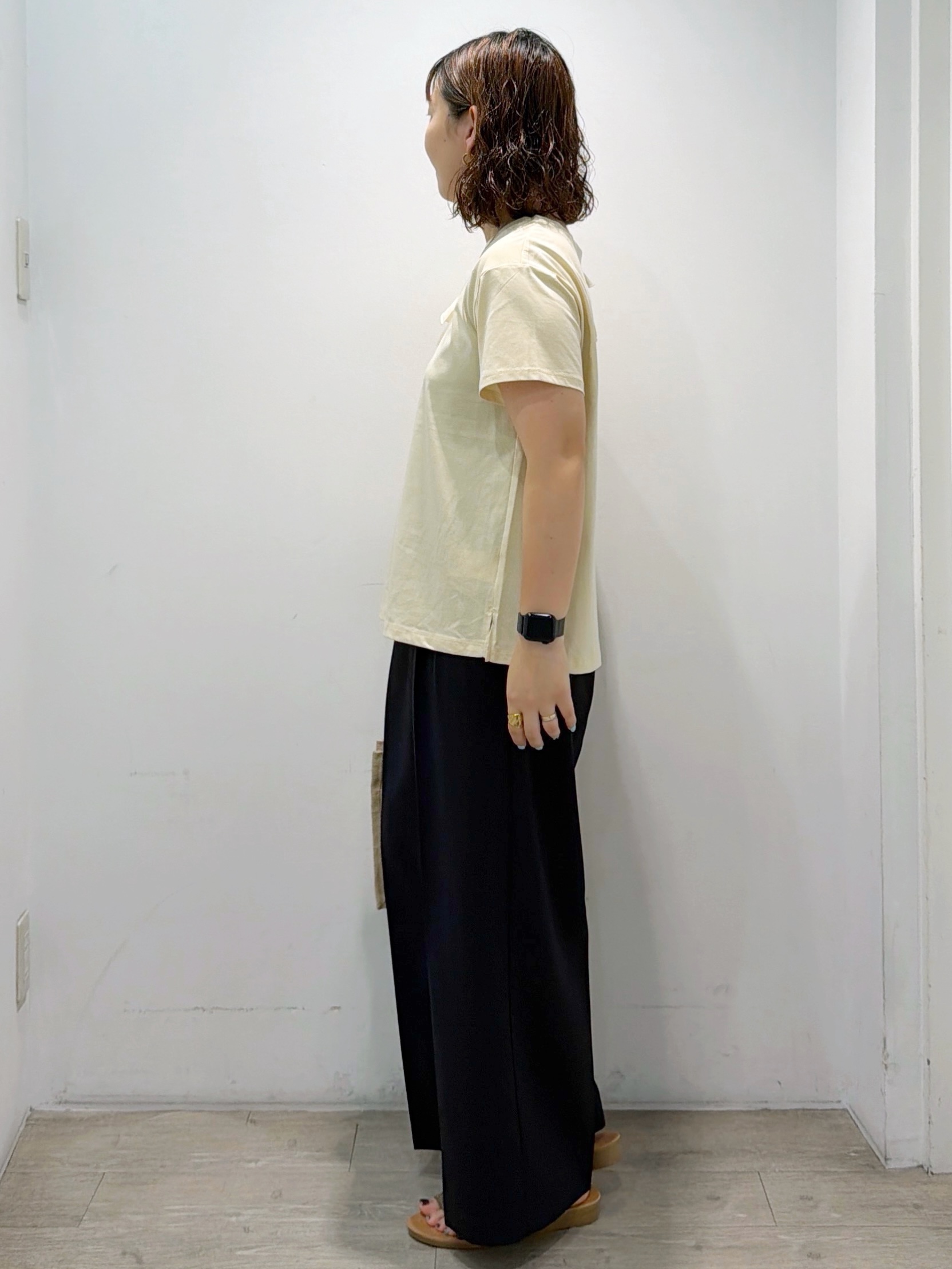 sumicaさんの「OPAQUE.CLIP｜【接触冷感】アシメフリルドッキングカットソー《UVケア／洗濯機OK》」を使ったコーディネート