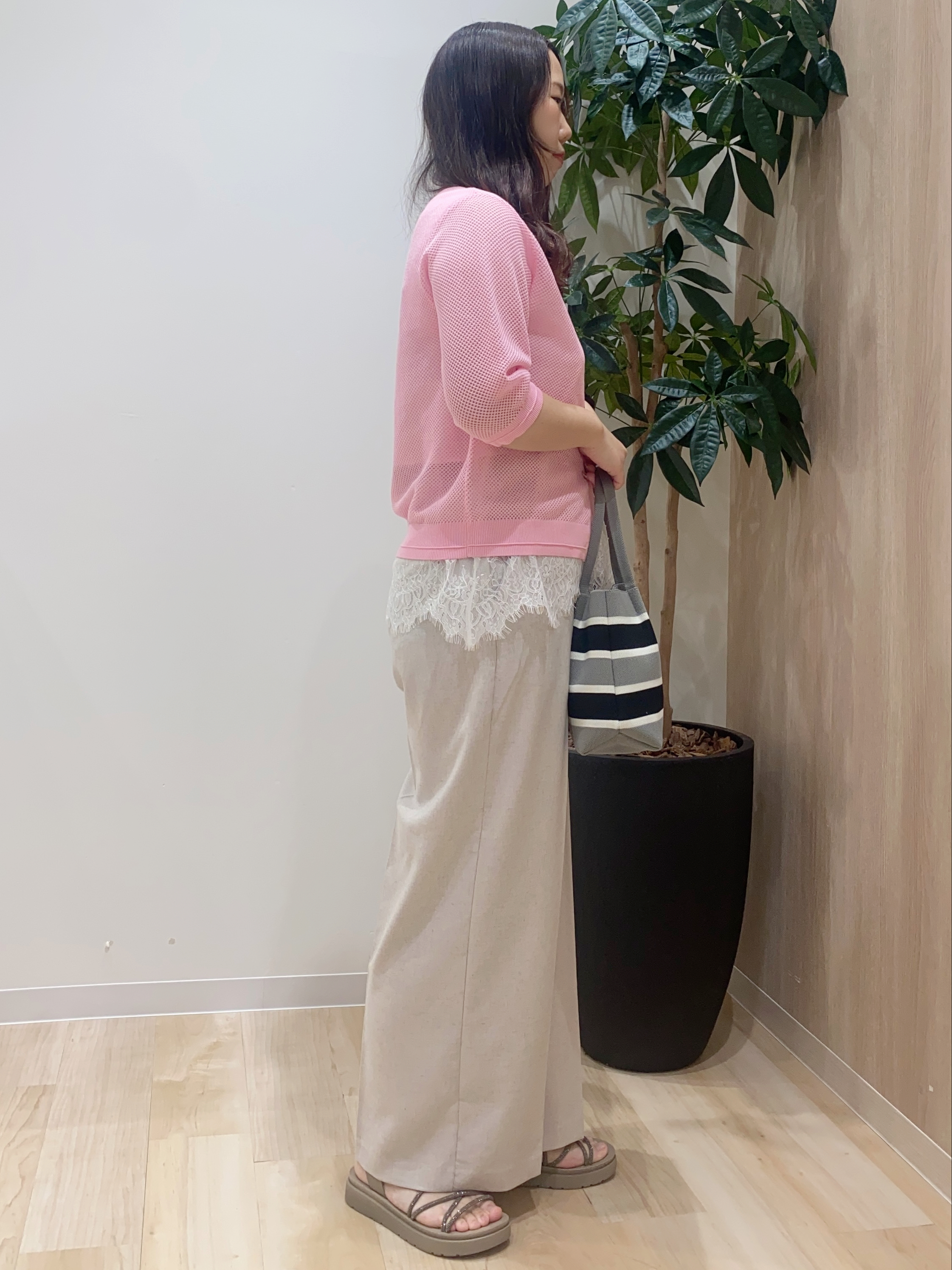 HANAさんの「grove｜【洗える】透けない、大人のメッシュカーディガン」を使ったコーディネート