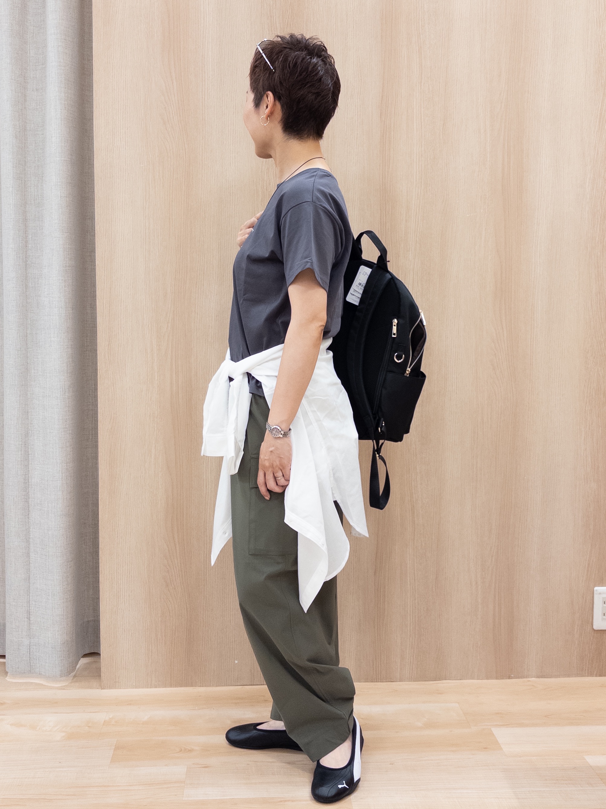 シュウコさんの「grove｜【遮熱／吸水速乾／UVカット】ベーシックロゴTシャツ」を使ったコーディネート