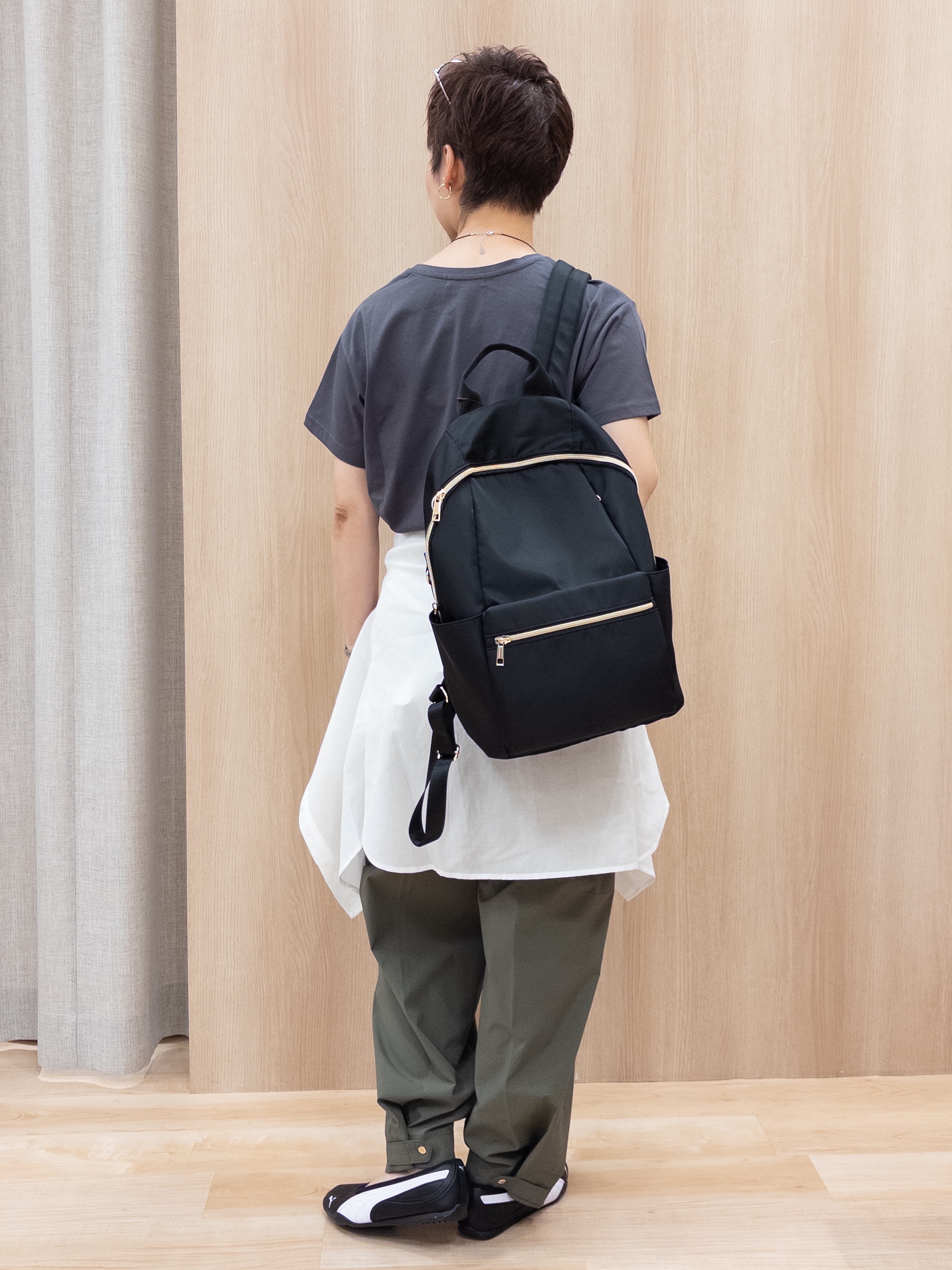 シュウコさんの「grove｜【遮熱／吸水速乾／UVカット】ベーシックロゴTシャツ」を使ったコーディネート