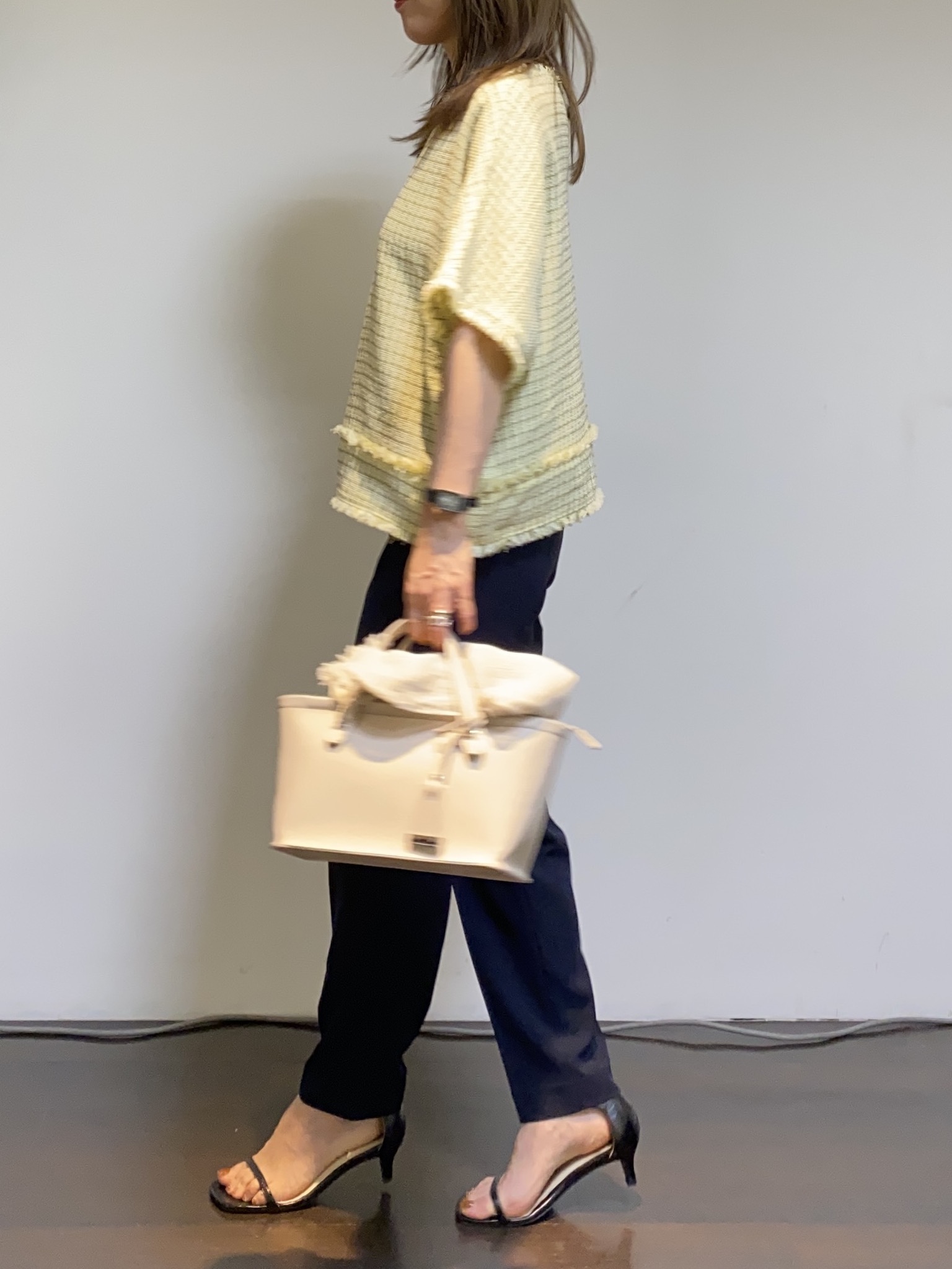 tomoさんの「UNTITLED｜◆ファンシーツイードブラウス」を使ったコーディネート
