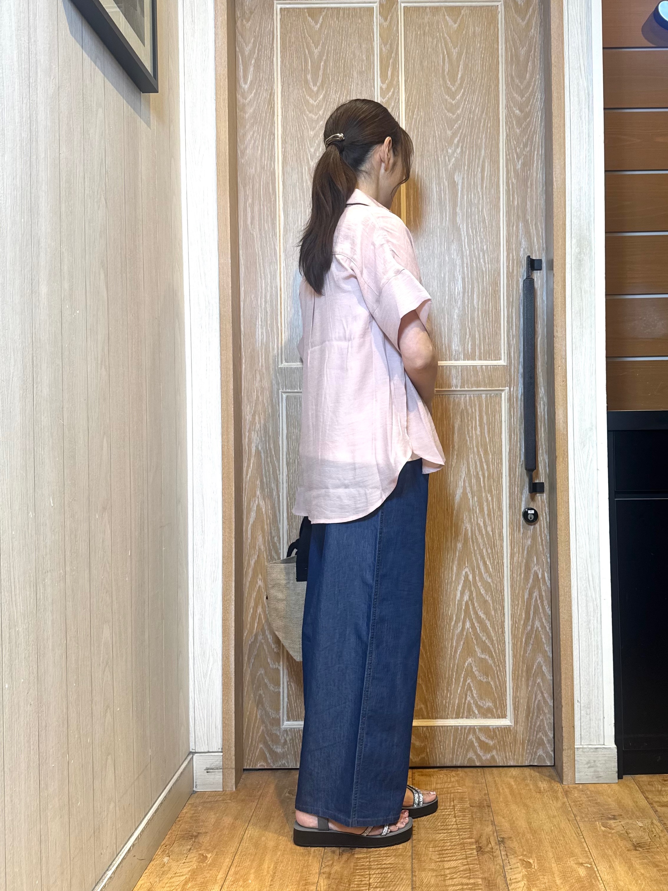 KAORIさんの「SHOO･LA･RUE｜【2点セット/S-LL/洗濯機可】時短でコーデ決まる スラブスキッパーシャツ＋タンクトップ」を使ったコーディネート