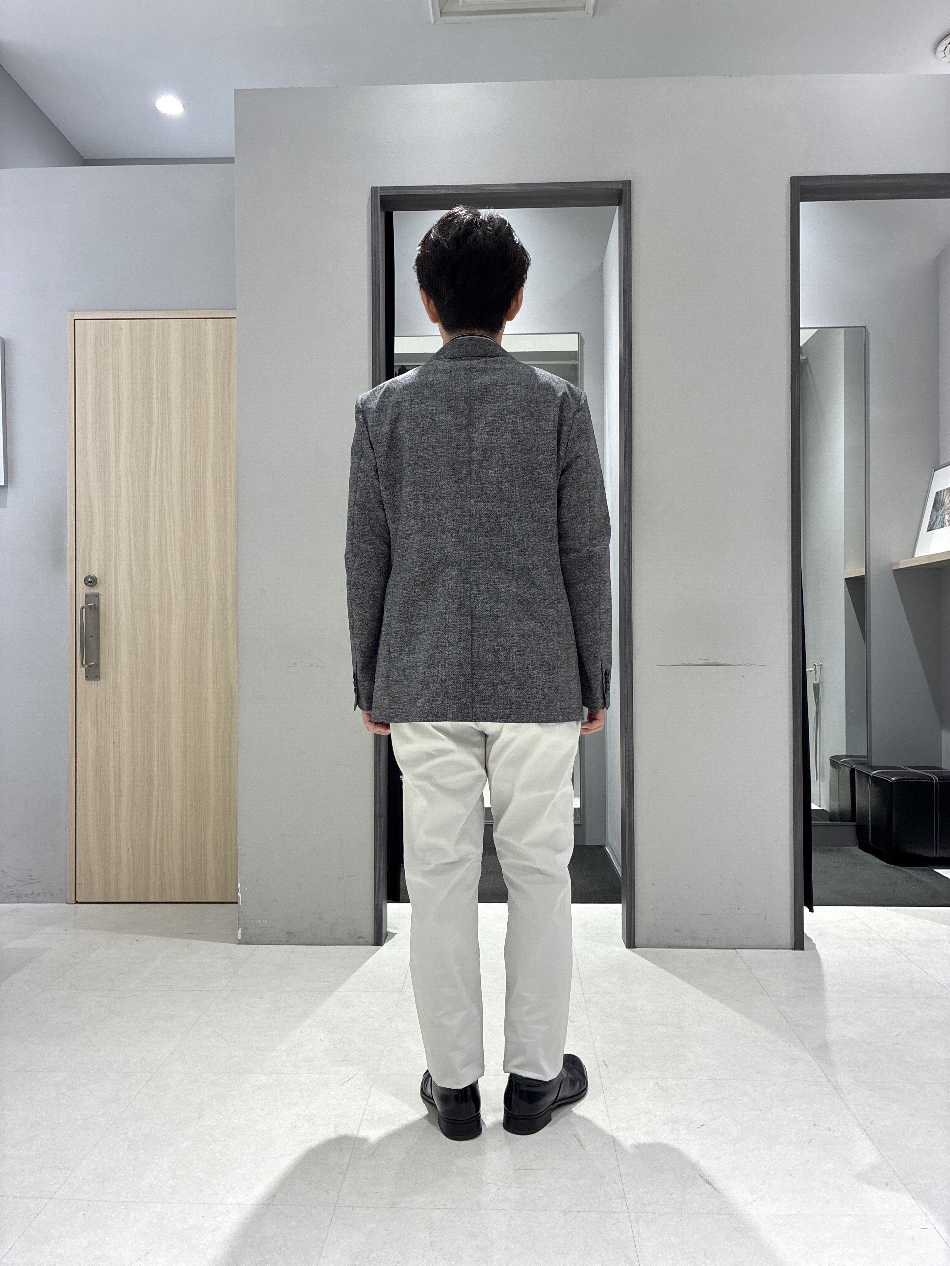 わいずみさんの「TAKEO KIKUCHI｜【抗菌防臭】COOL DOTS（R）ドビープリント ジャケット」を使ったコーディネート