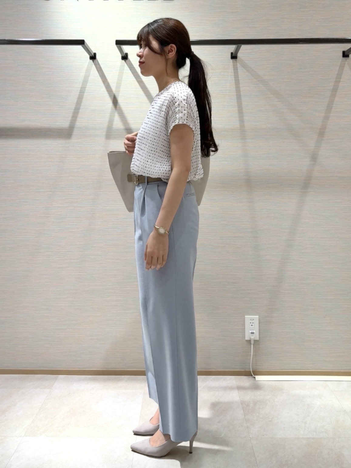 nanaさんの「UNTITLED｜【1枚で着映える】ドットジャガードブラウス」を使ったコーディネート
