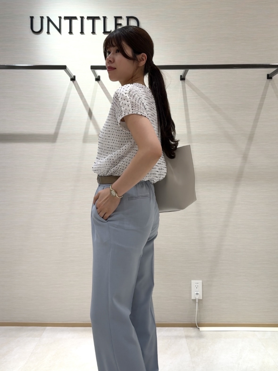 nanaさんの「UNTITLED｜【1枚で着映える】ドットジャガードブラウス」を使ったコーディネート