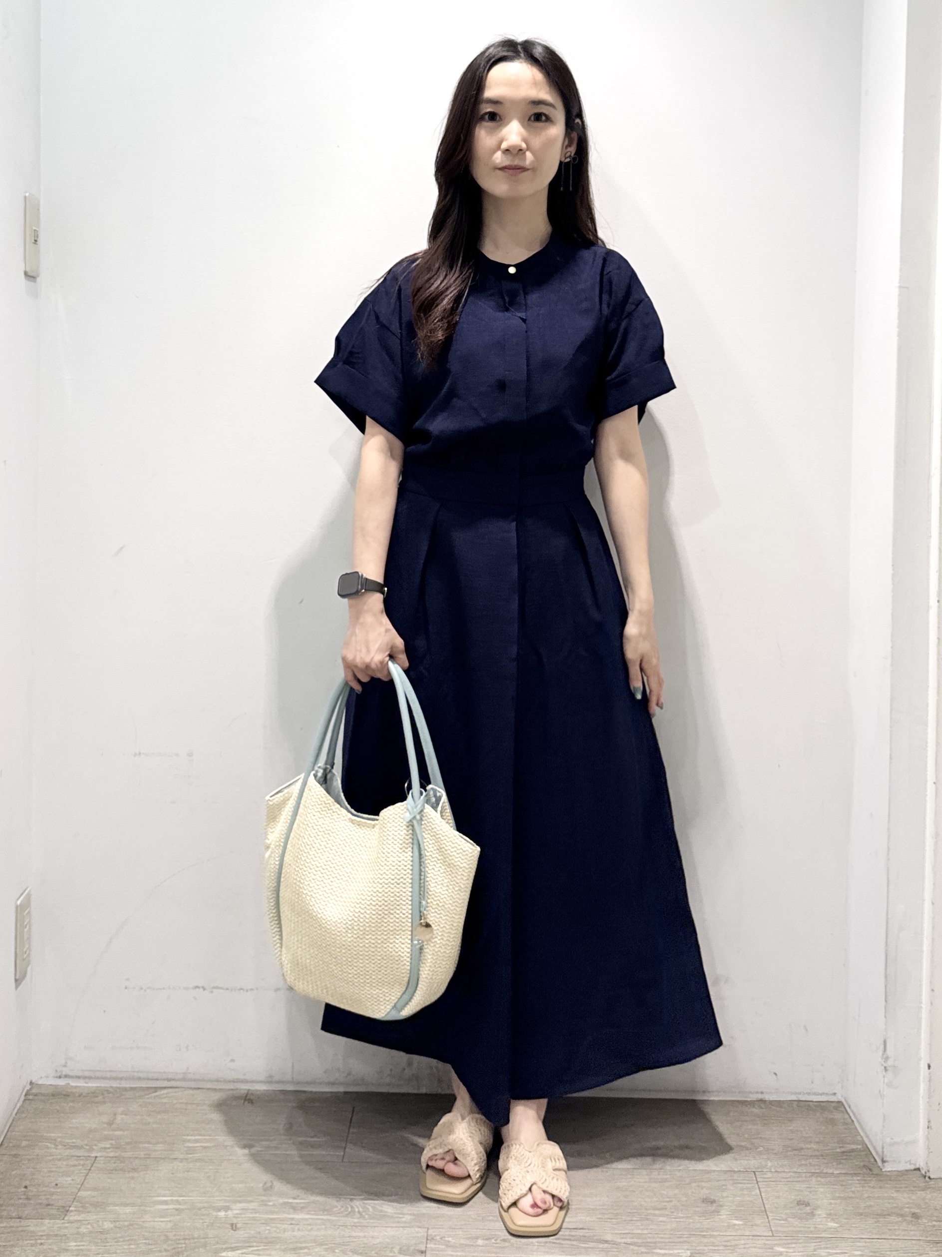 yuicciさんの「OPAQUE.CLIP｜【接触冷感／吸水速乾】リネンライク シャツワンピース《洗濯機OK》」を使ったコーディネート