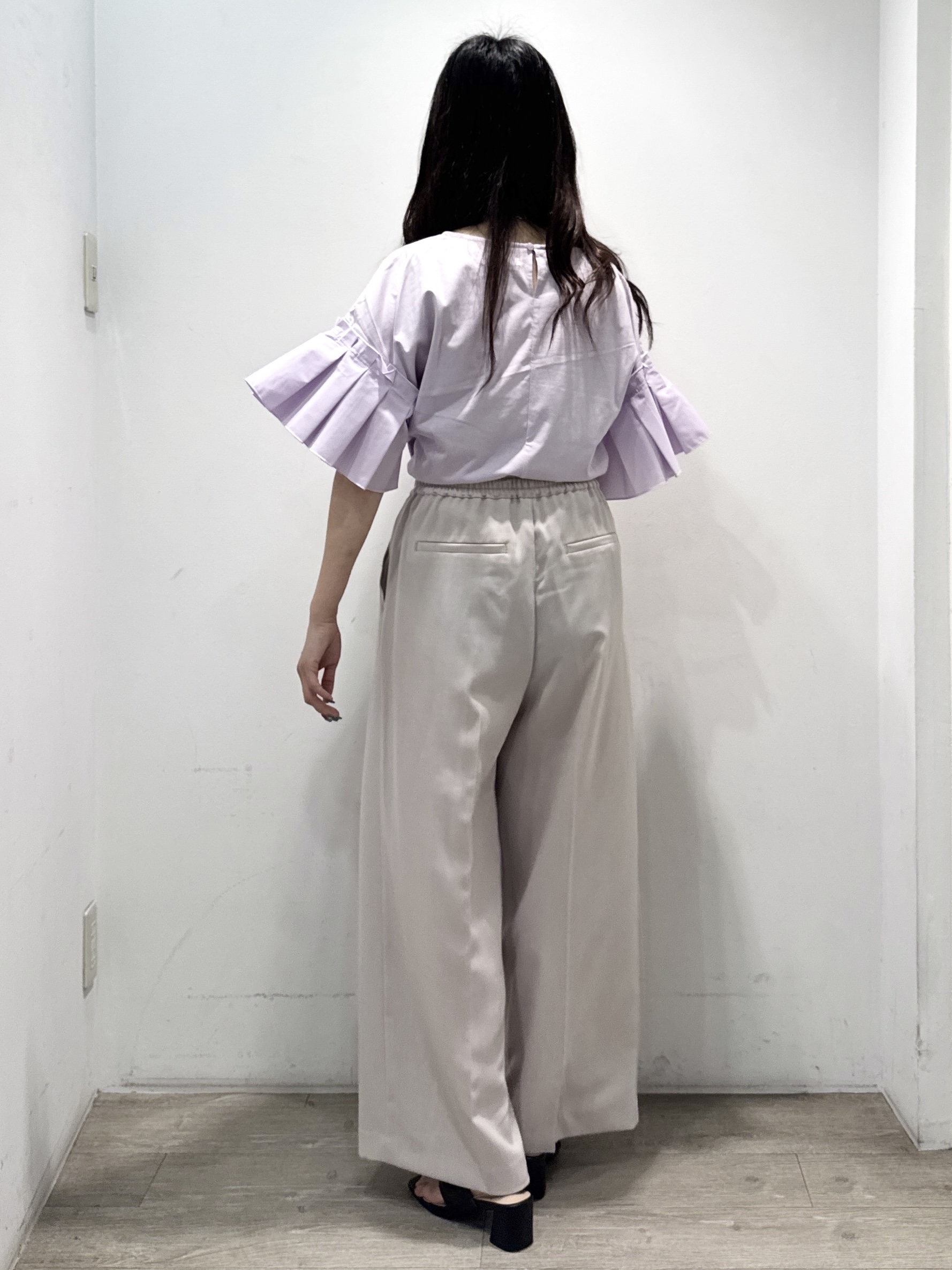 yuicciさんの「OPAQUE.CLIP｜【接触冷感】タックスリーブカットソー《洗濯機OK》」を使ったコーディネート