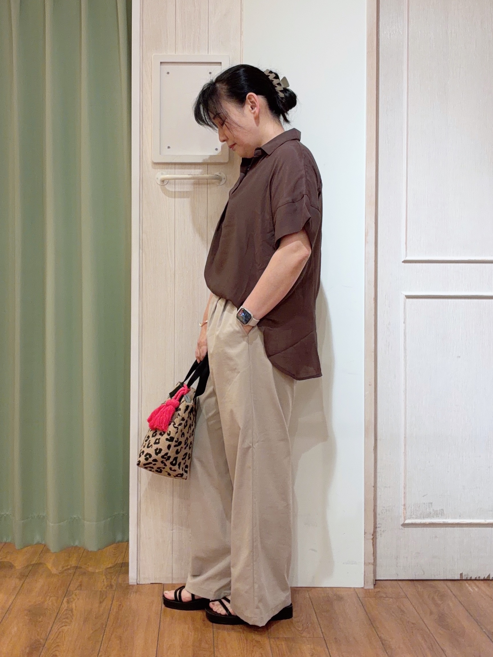 ke-yさんの「SHOO･LA･RUE｜【2点セット/S-LL/洗濯機可】時短でコーデ決まる スラブスキッパーシャツ＋タンクトップ」を使ったコーディネート