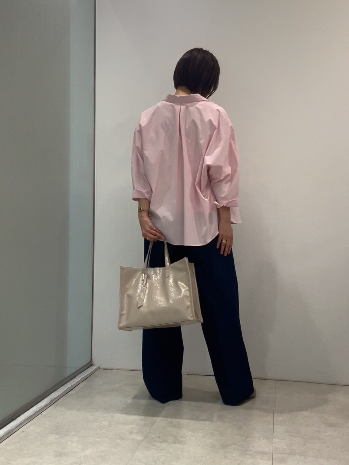 まどかさんの「UNTITLED｜【接触冷感/吸水速乾/UVカット】ドルマンスリーブシャツ」を使ったコーディネート