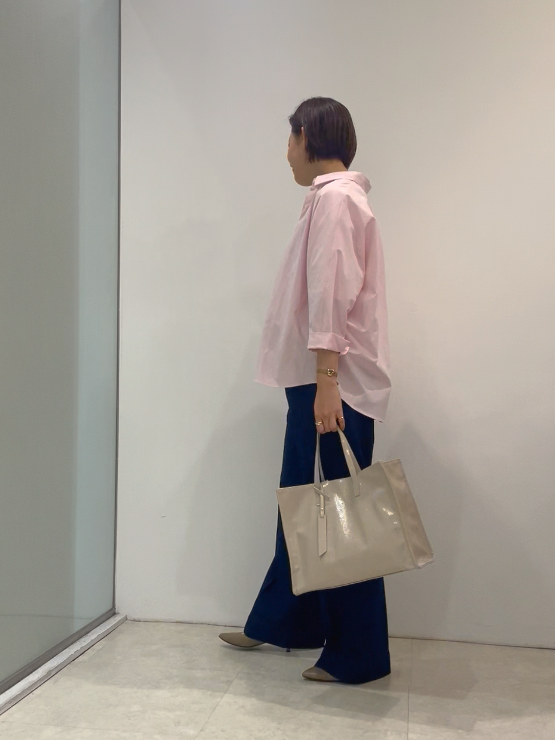 まどかさんの「UNTITLED｜【接触冷感/吸水速乾/UVカット】ドルマンスリーブシャツ」を使ったコーディネート