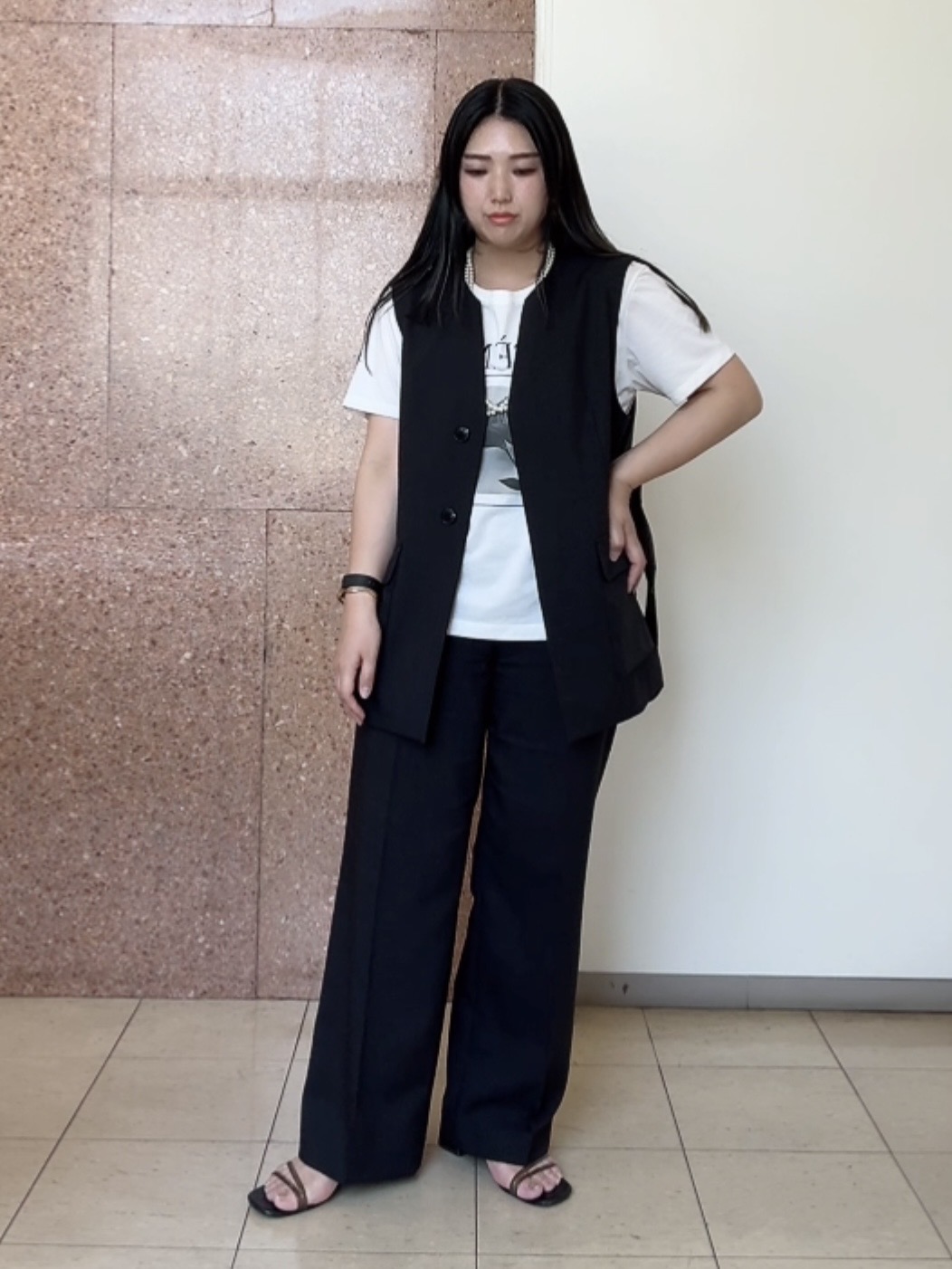 なかじさんの「UNTITLED｜◆【UV/接触冷感/セットアップ可】スラブワイドパンツ」を使ったコーディネート