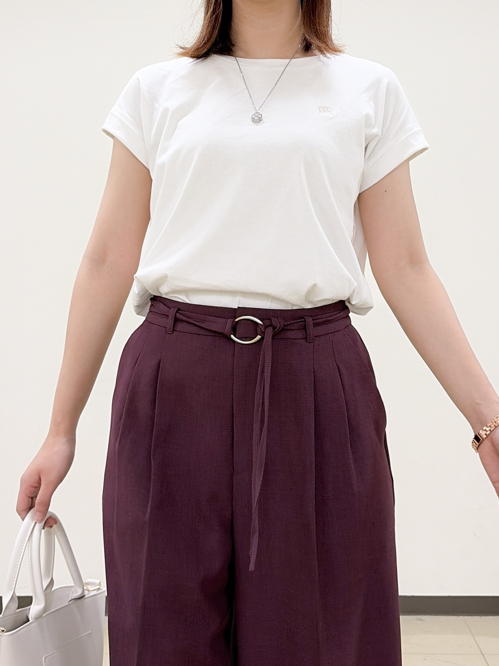 yurinaさんの「index｜【接触冷感／UV】ワンポイント刺繍Tシャツ《7col／XS~3L／洗濯機OK》」を使ったコーディネート