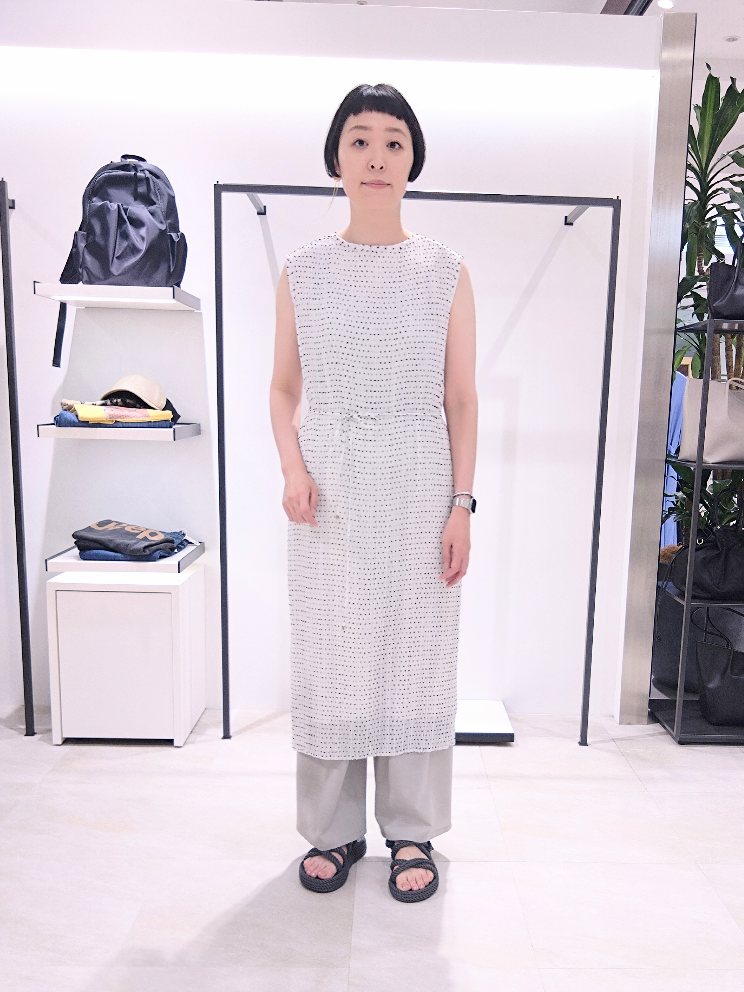 まちこさんの「UNTITLED｜【華やか/シアー感】ドットジャガードワンピース」を使ったコーディネート