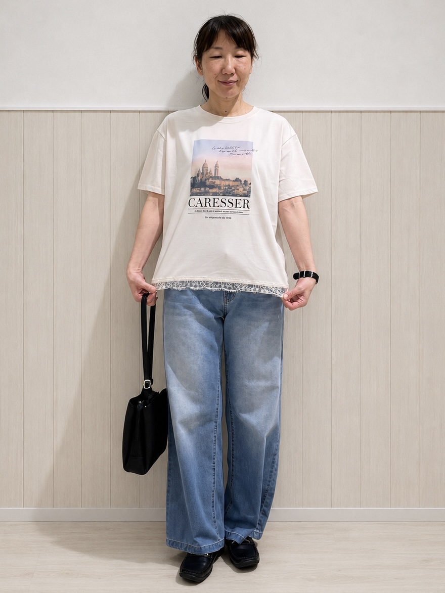 まつみさんの「SHOO･LA･RUE｜【UV/S-LL/洗濯機可】真夏に着たい裾レースが女性らしさをプラスする プリントアソートTシャツ」を使ったコーディネート