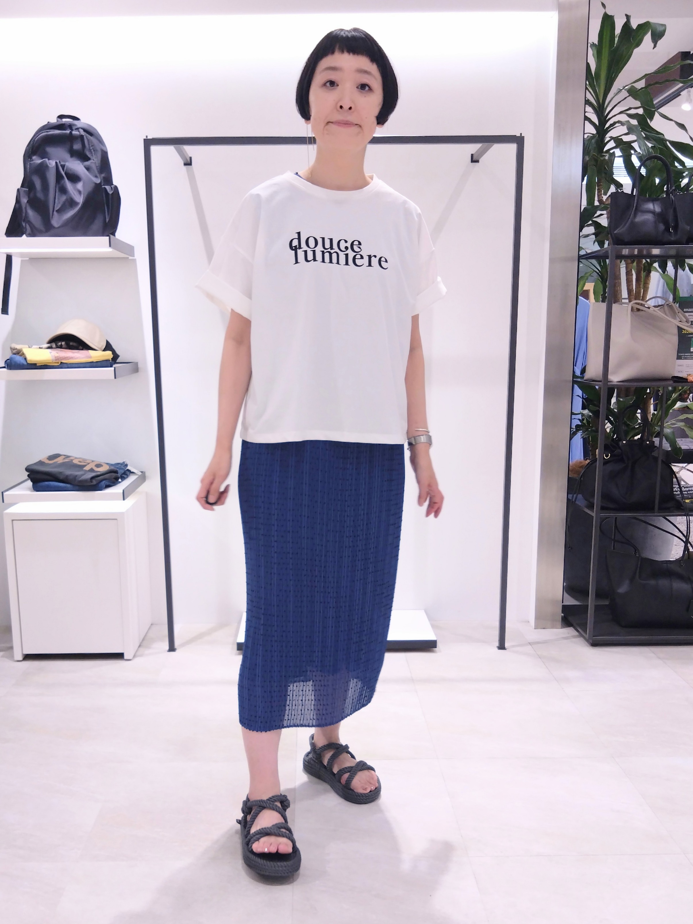 まちこさんの「UNTITLED｜【華やか/シアー感】ドットジャガードワンピース」を使ったコーディネート