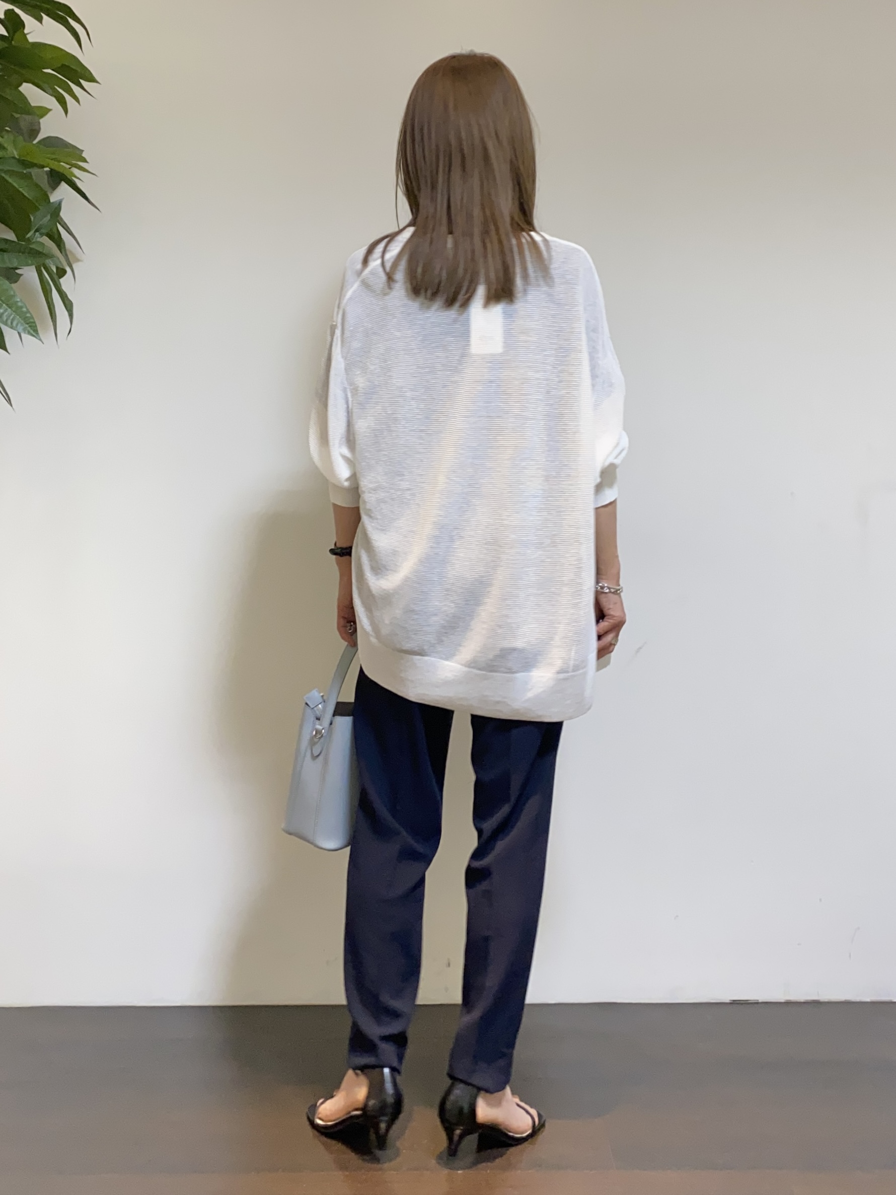 tomoさんの「UNTITLED｜【日除け・冷房対策に】コットンリネンカーディガン」を使ったコーディネート