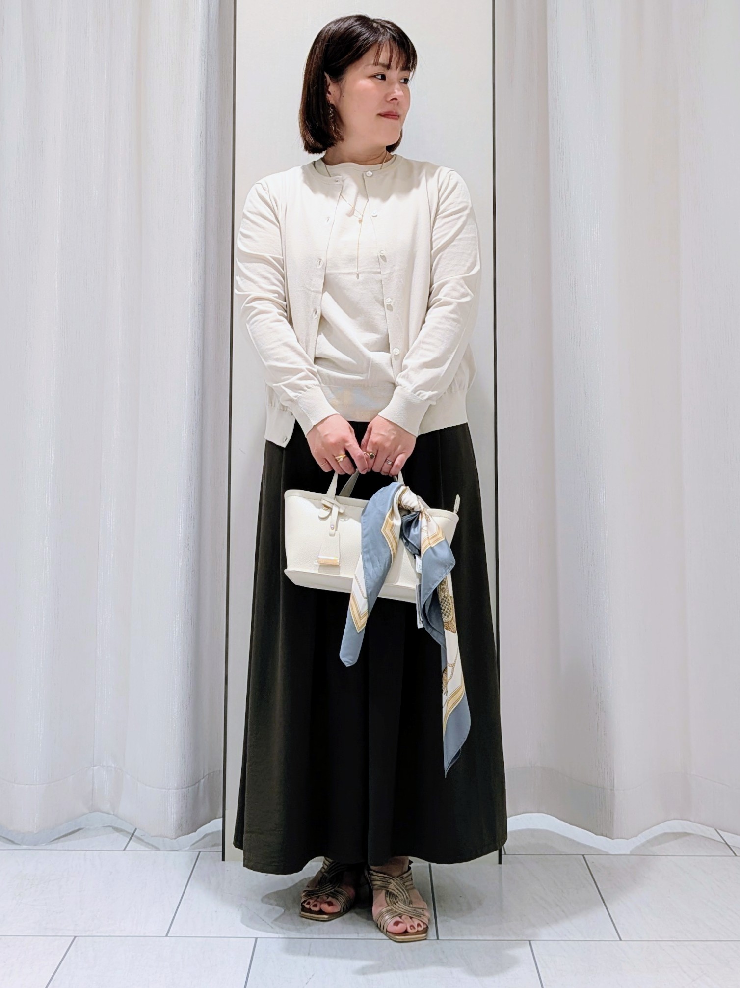 Onumaさんの「UNTITLED｜◆【9色展開/アンサンブル可】コットンクルーネックカーディガン」を使ったコーディネート