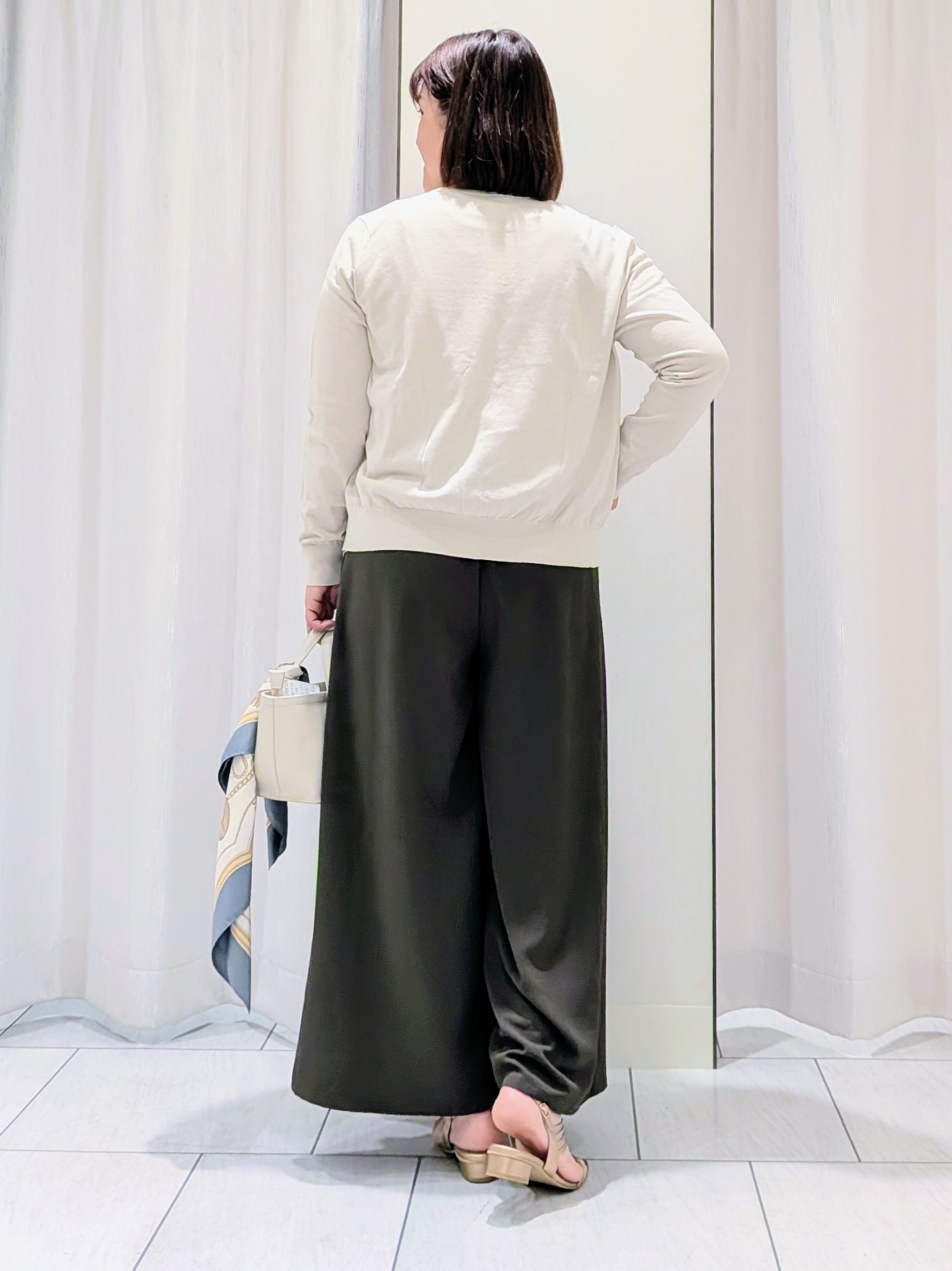 Onumaさんの「UNTITLED｜◆【9色展開/アンサンブル可】コットンクルーネックカーディガン」を使ったコーディネート