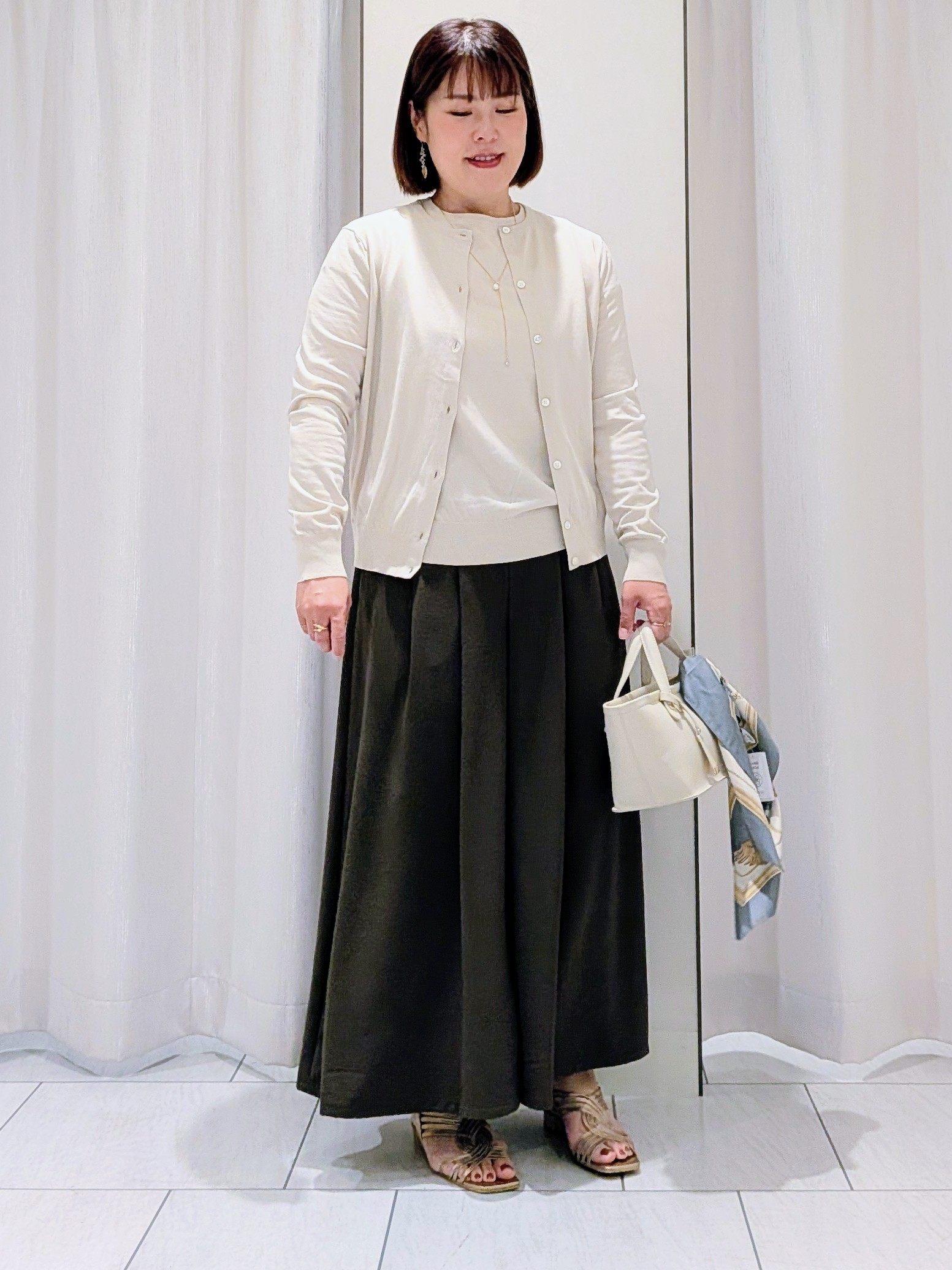 Onumaさんの「UNTITLED｜◆【9色展開/アンサンブル可】コットンクルーネックカーディガン」を使ったコーディネート