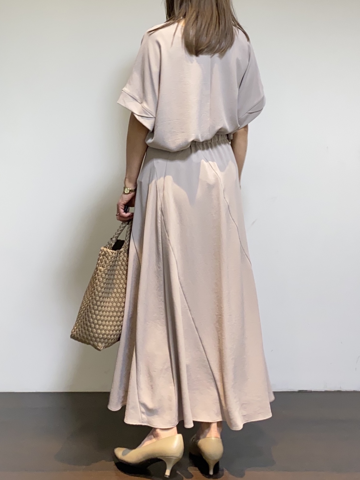 tomoさんの「UNTITLED｜【セットアップ可/UVカット/前後2WAY】リラクシーフレンチスリーブブラウス」を使ったコーディネート