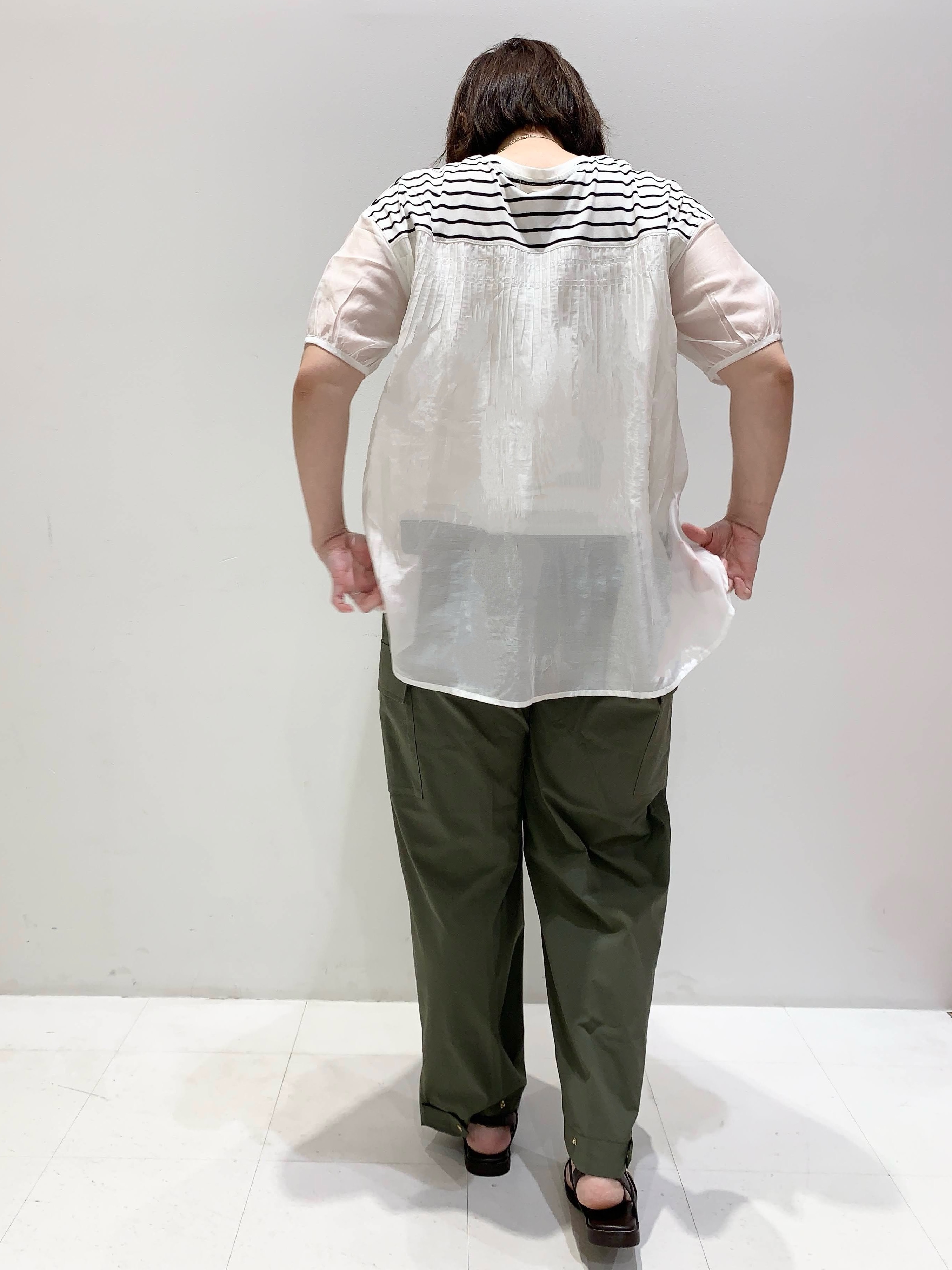 みいちゃんさんの「grove｜【UVカット】体型カバー叶う、バックプリーツTシャツ」を使ったコーディネート
