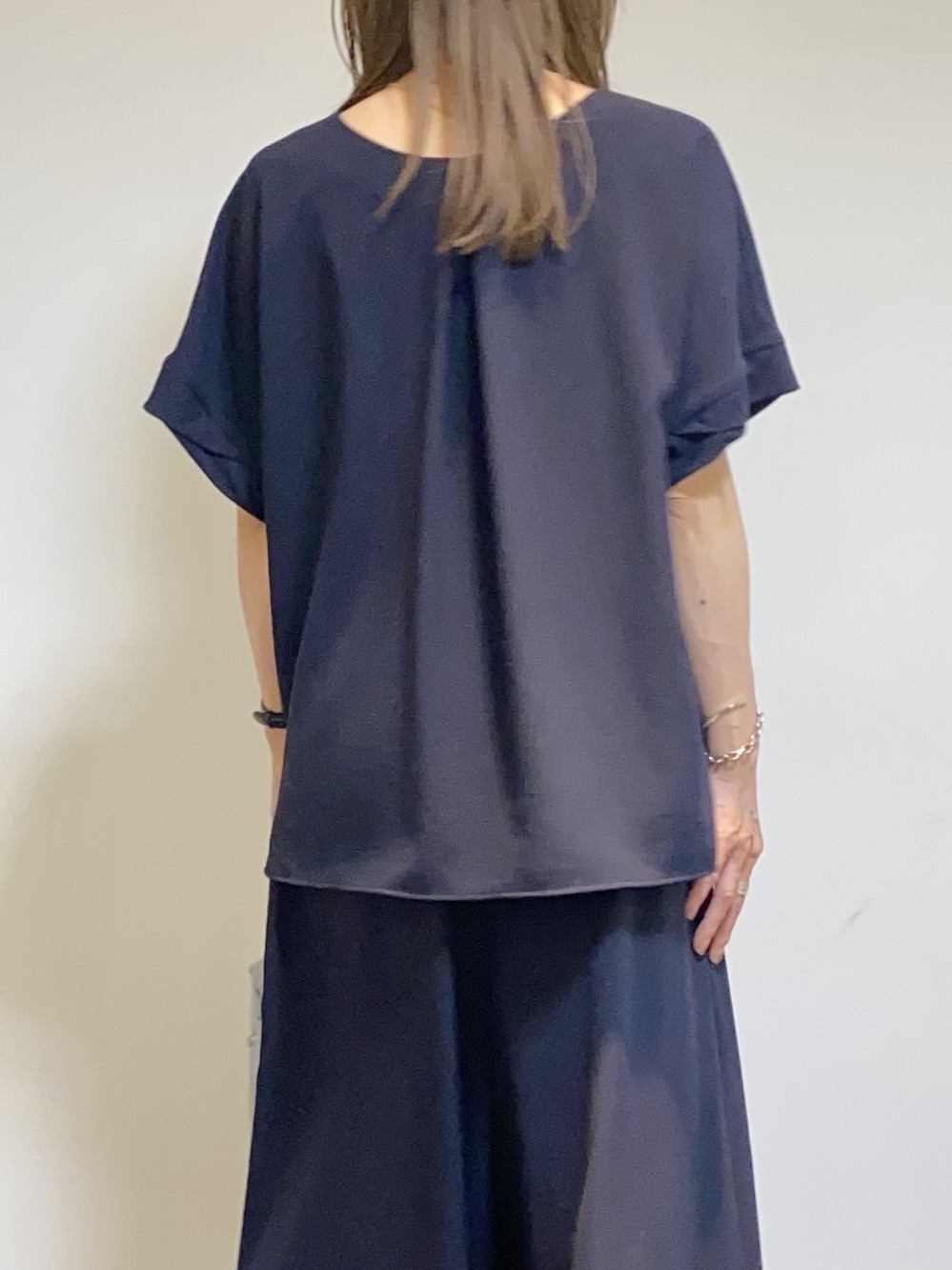 tomoさんの「UNTITLED｜【セットアップ可/UVカット/前後2WAY】リラクシーフレンチスリーブブラウス」を使ったコーディネート